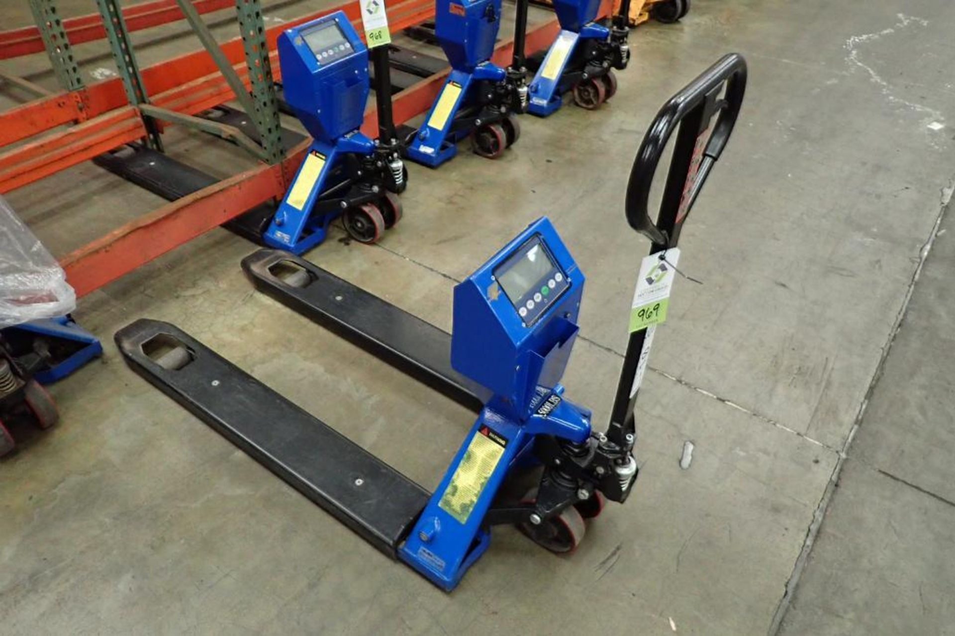 Global Industrial hand pallet jack, SN 382317, with Mettler Toledo on board scale, 5000 lb capacity,