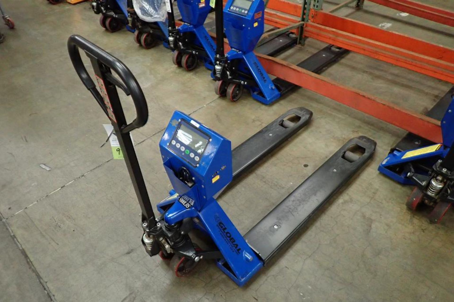 Global Industrial hand pallet jack, SN 377843, with Mettler Toledo on board scale, 5000 lb capacity, - Image 3 of 6