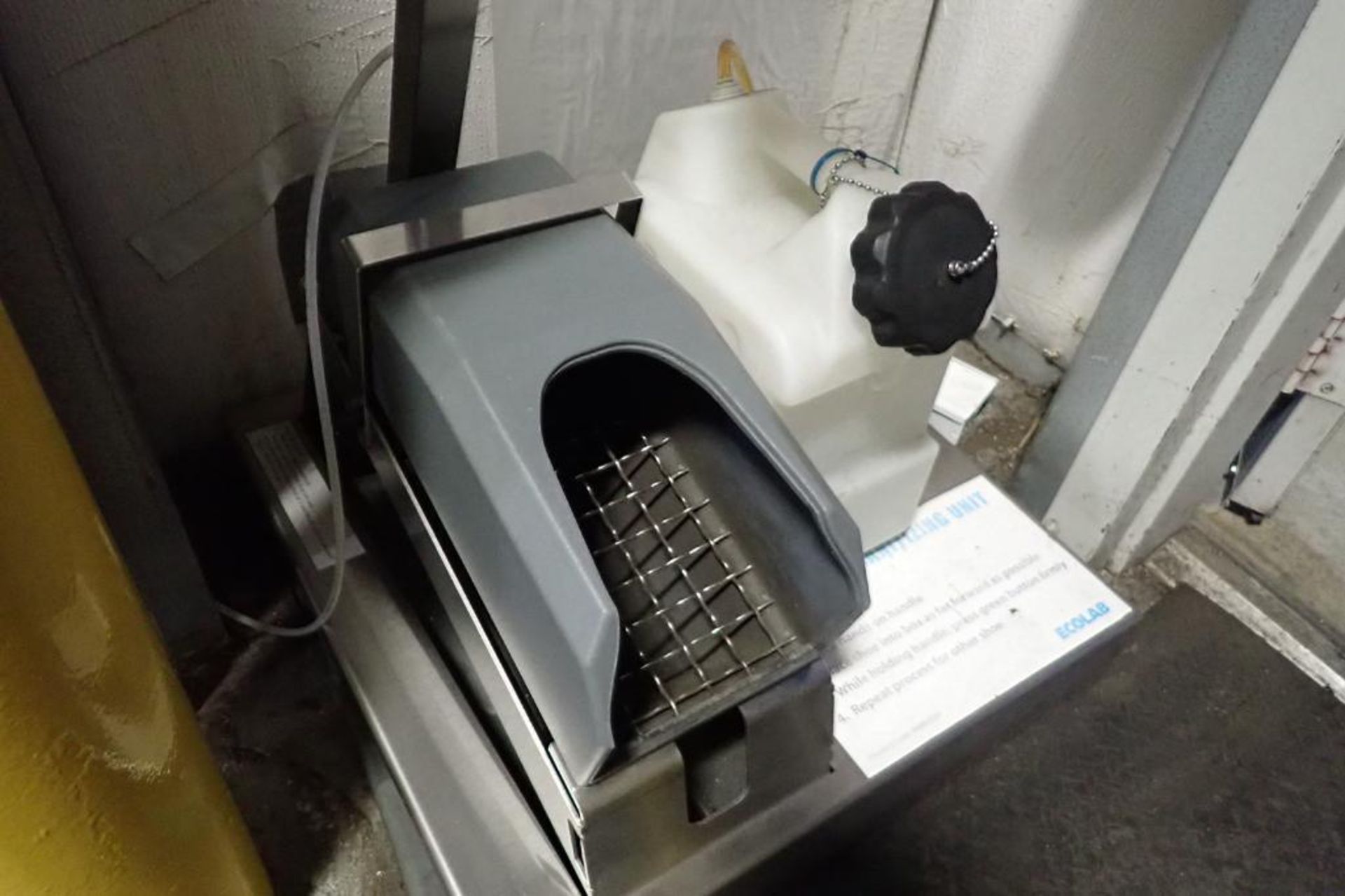 Ecolab SS boot sanitizer.. **Rigging Fee: $25** - Image 3 of 5