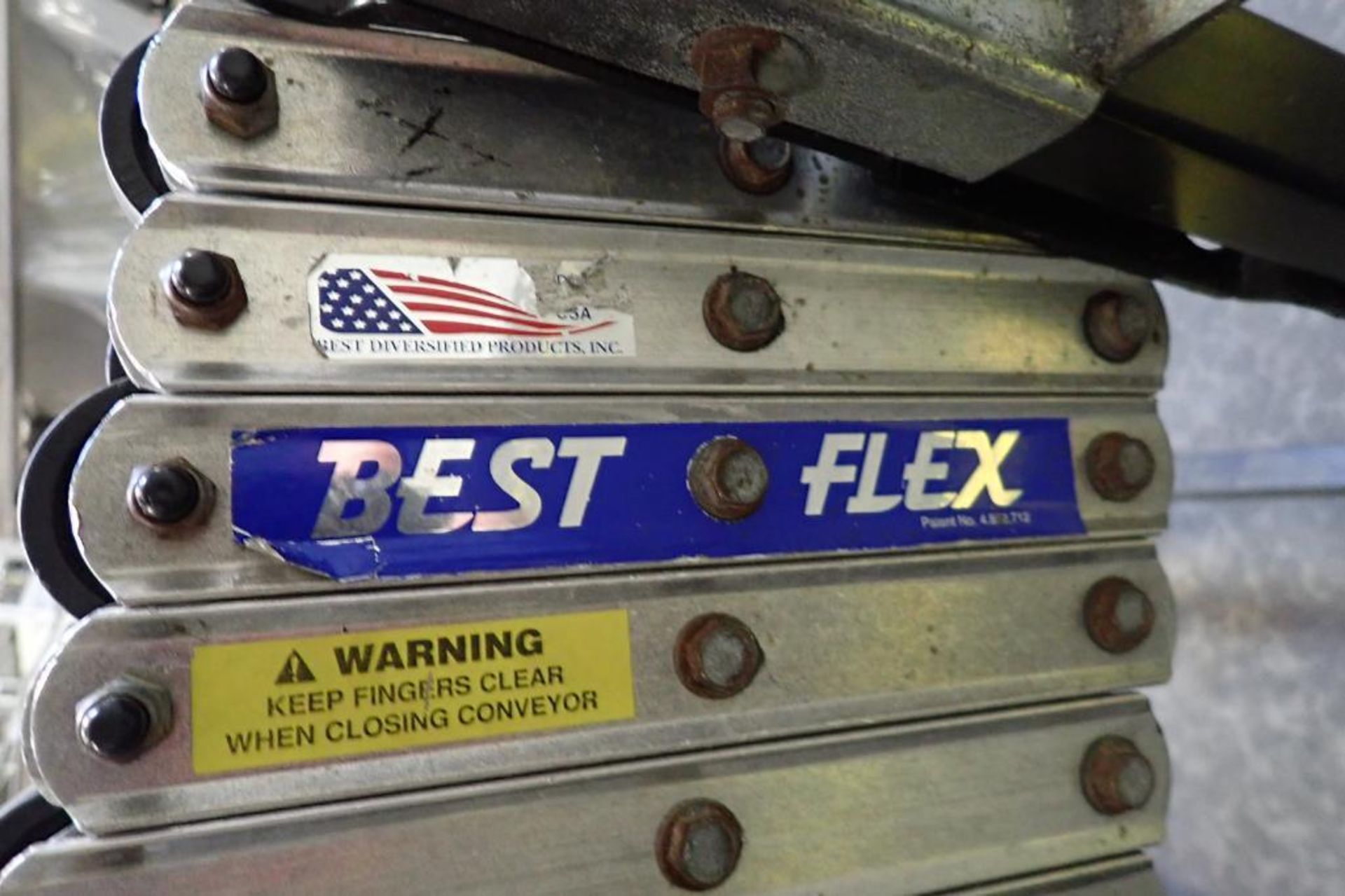 Best Flex flexible skate conveyor, 18 in. wide. **Rigging Fee: $10** - Image 3 of 3