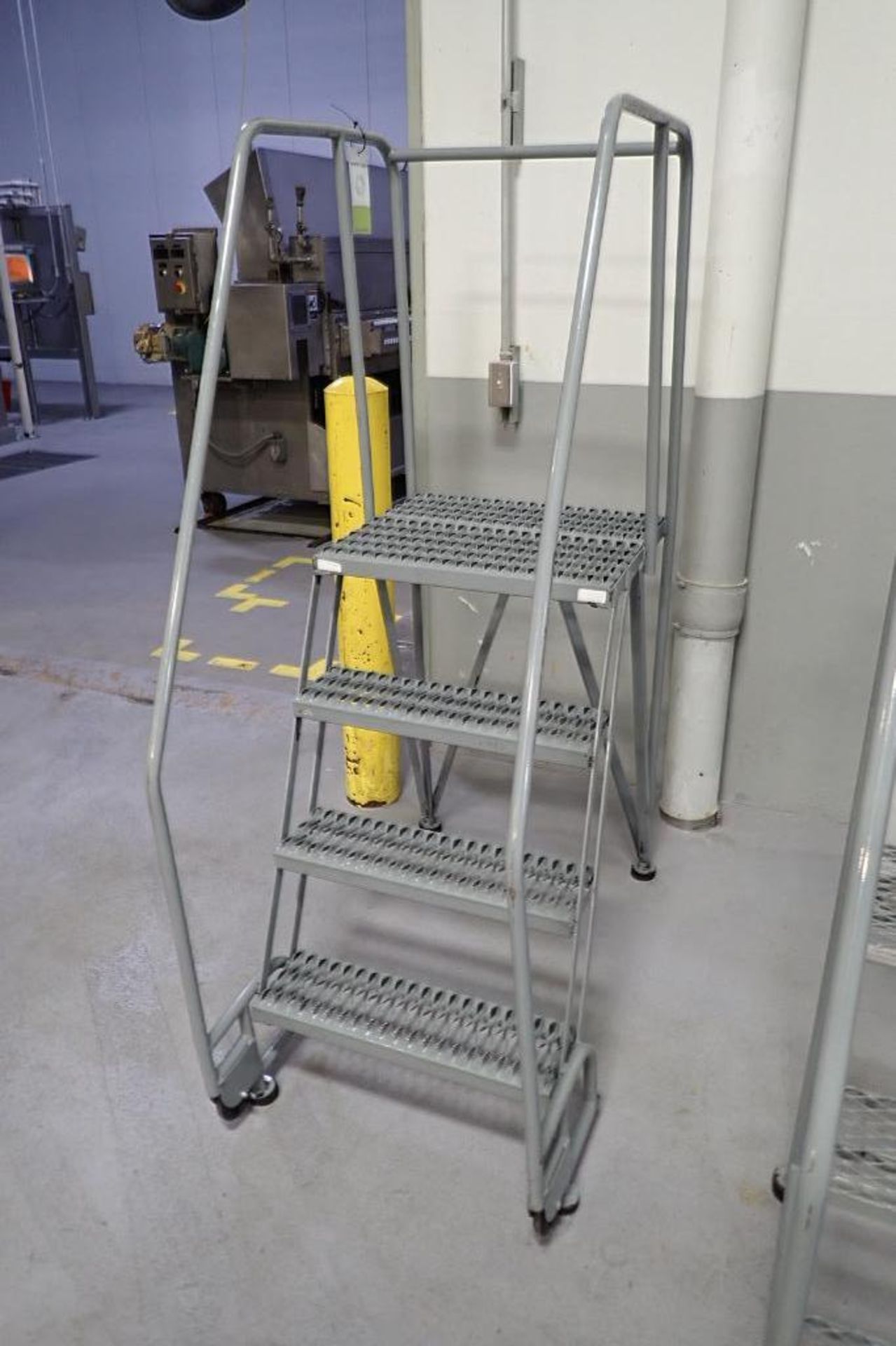 4-step Cotterman warehouse ladder. **Rigging Fee: $50** - Image 4 of 4