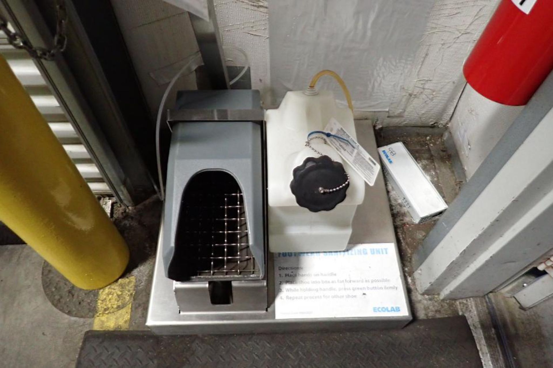 Ecolab SS boot sanitizer.. **Rigging Fee: $25** - Image 2 of 5