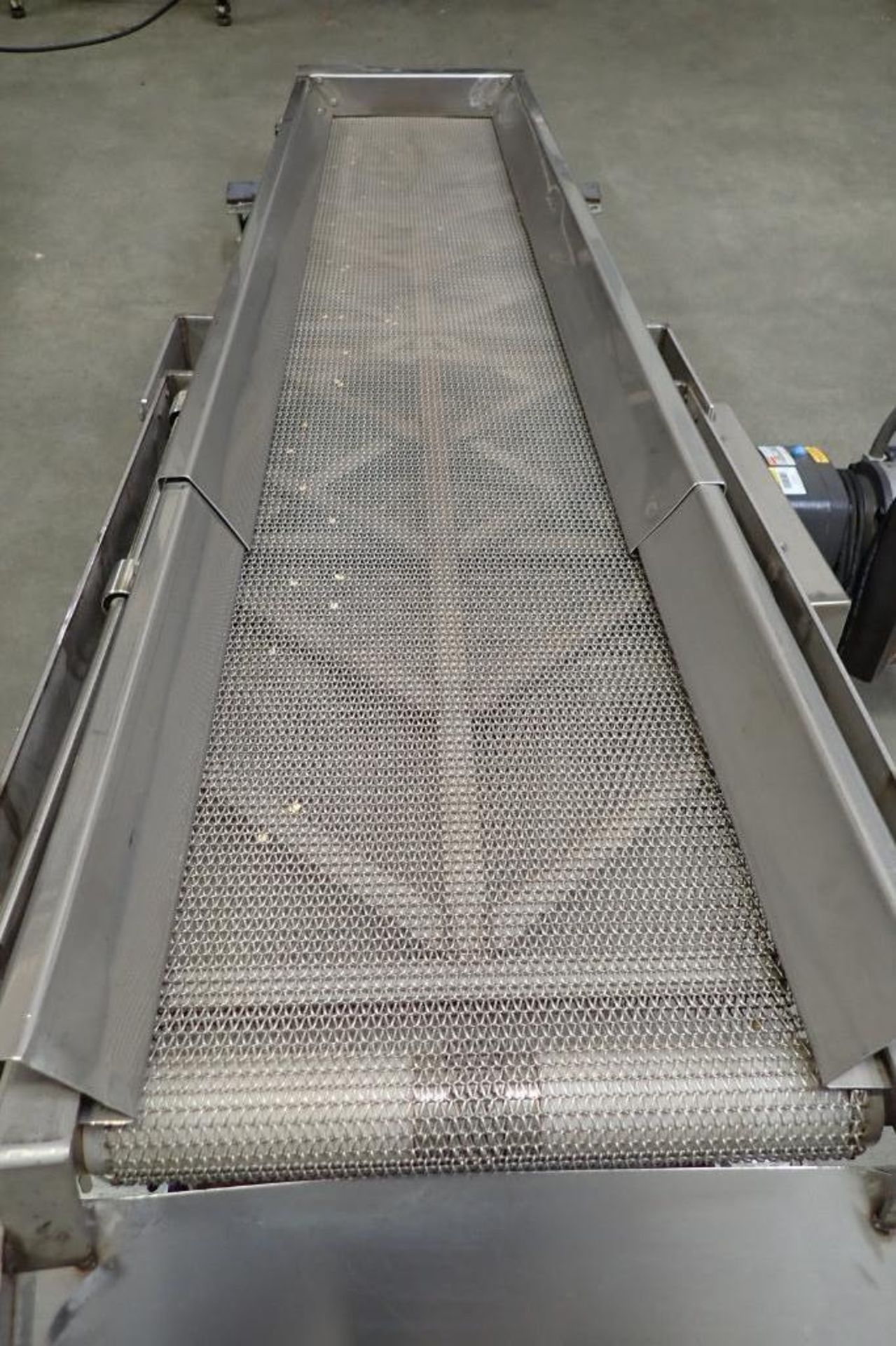 SS chain belt conveyor for scalping, 84 in. long x 15 in. wide, 32 in. discharge height, on wheels. - Image 3 of 8