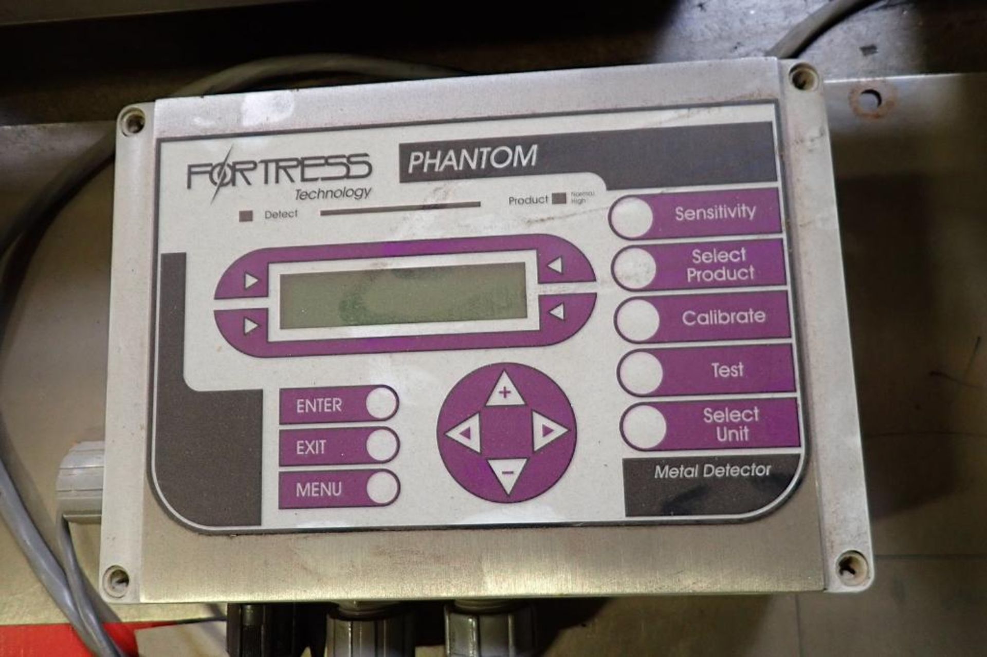 Fortress Phanton/Vertex flow-through metal detector, 8 in. aperture. **Rigging Fee: $10** - Image 4 of 5