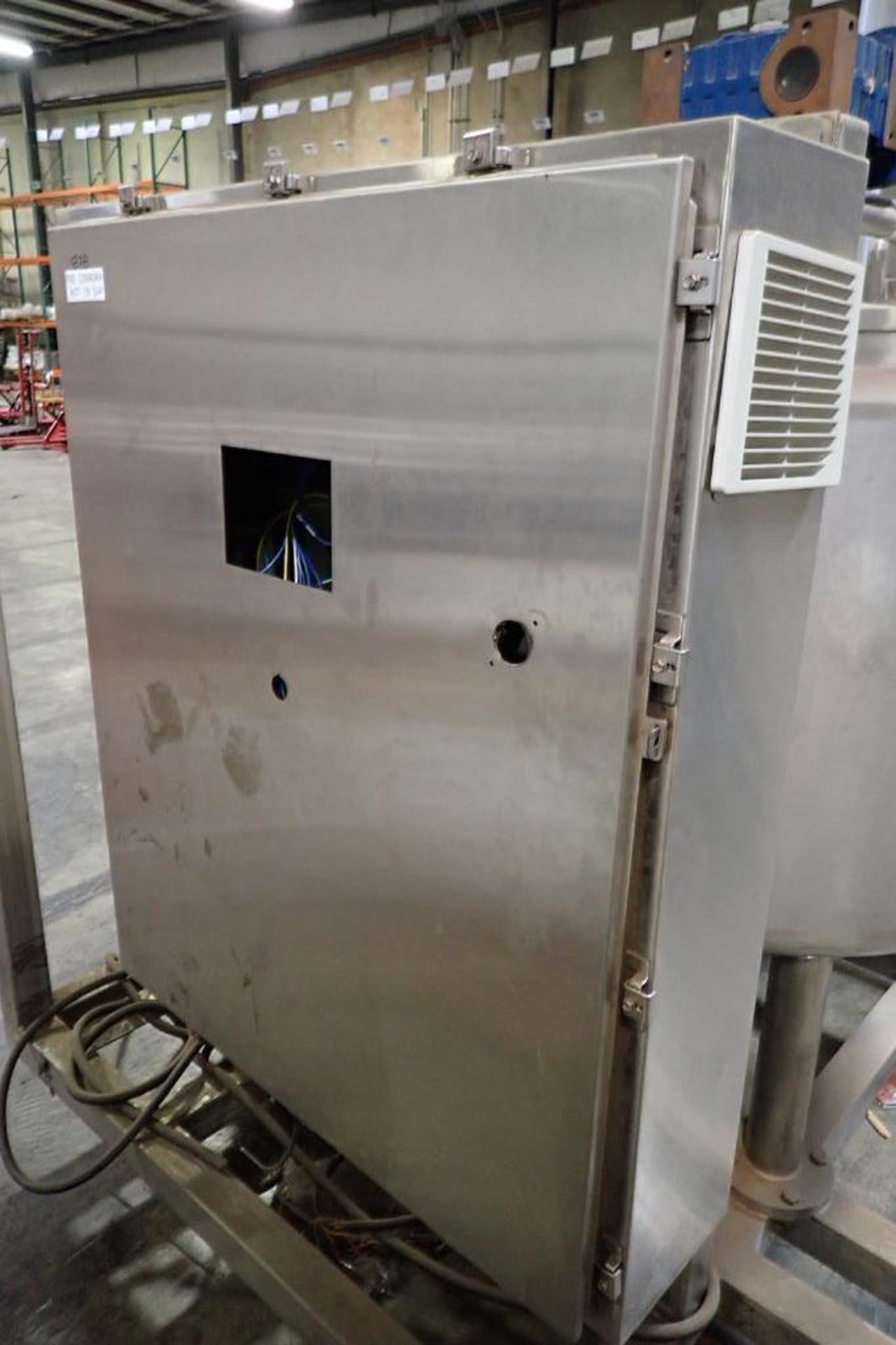 Unused stainless steel skid mounted: (1) jacketed 800 liter emulsifier with top agitation, (1) 800 l - Image 4 of 27