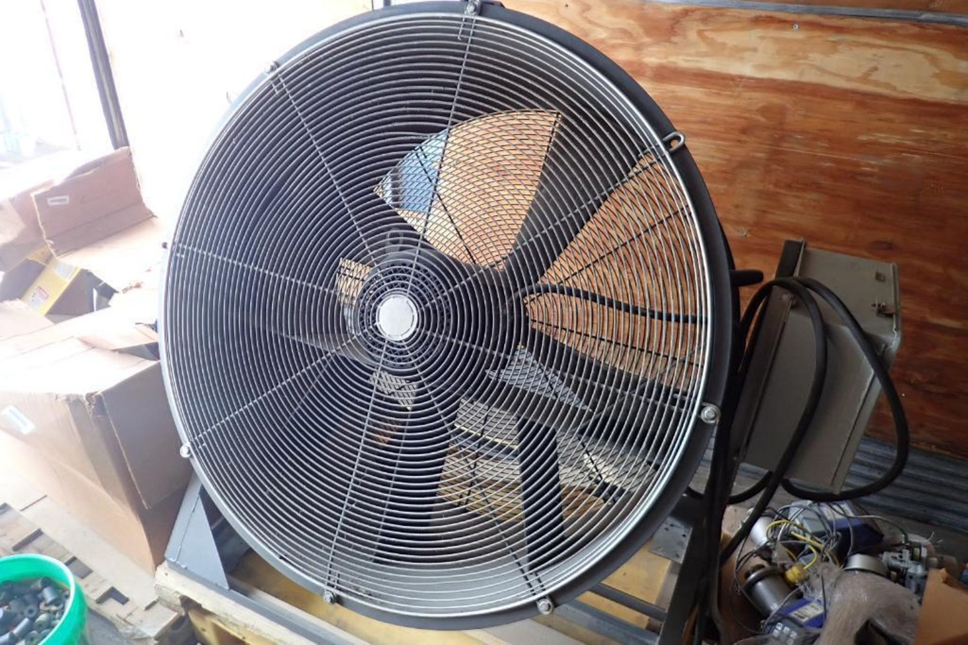 Global 42 in. fan. (Located in Kenosha, WI)