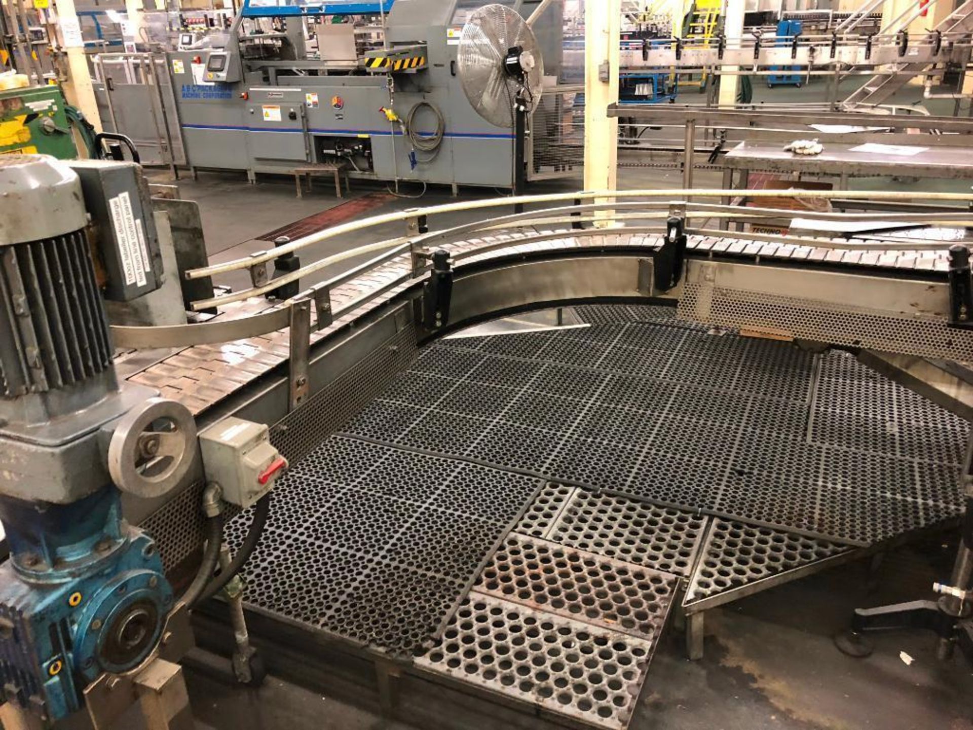 SS conveyor. (Located in Winona, ON Canada) - Bild 2 aus 14