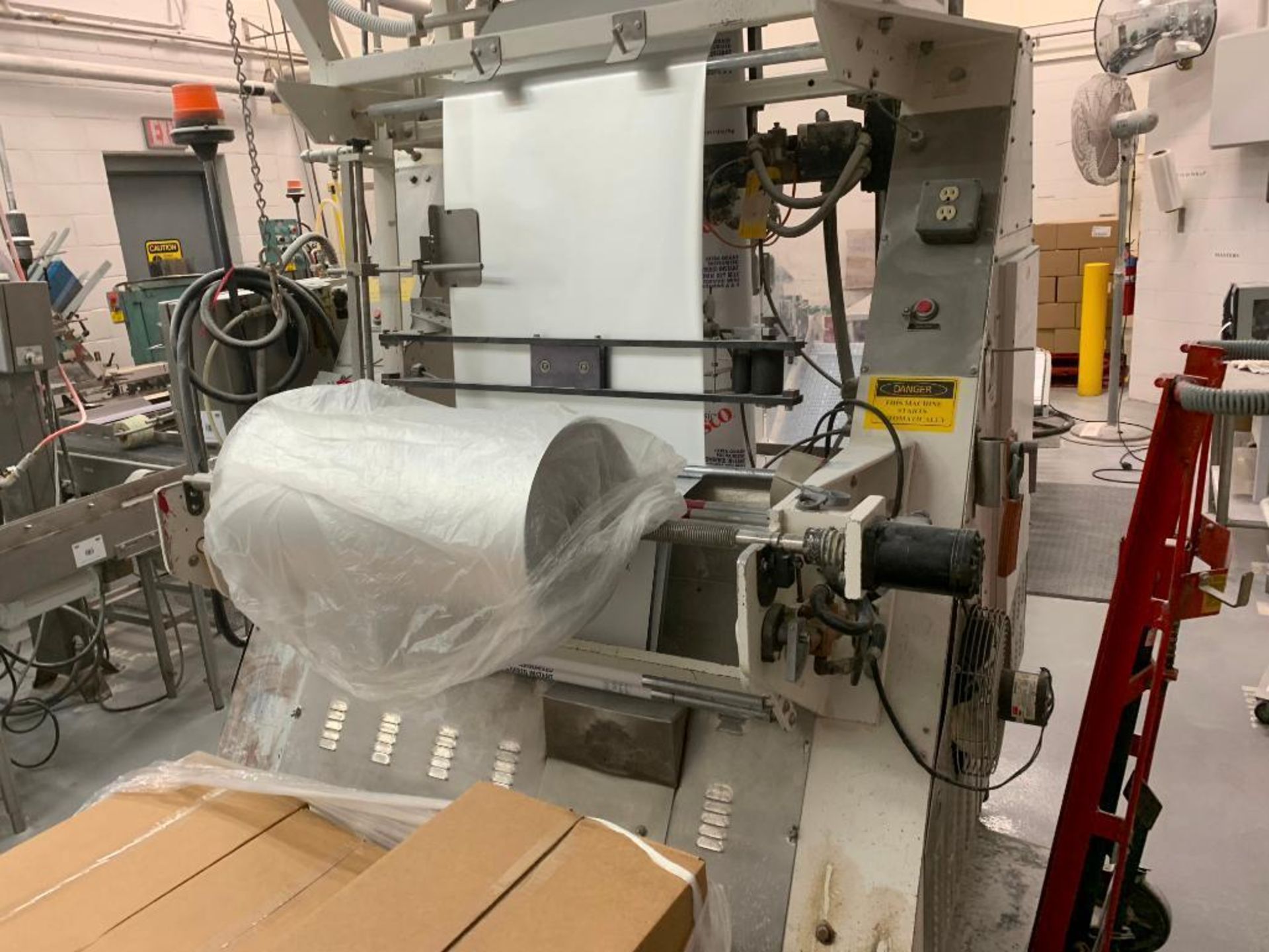 Mira Pak 5 pound vertical bag form/filler. (Located in Manawa, WI) - Image 7 of 24