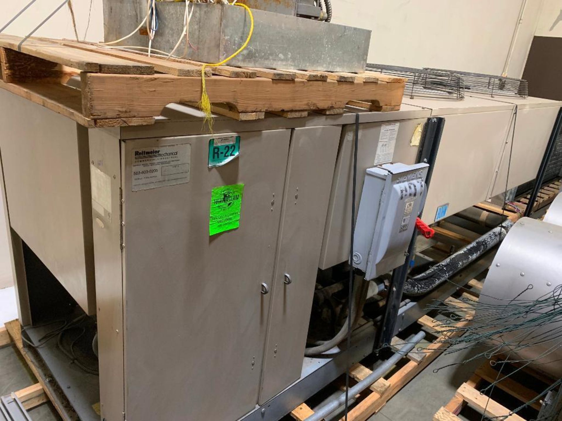 Bohn Heatcraft freon compressor w/ 2-fan condenser. (Located in Stockton, CA)