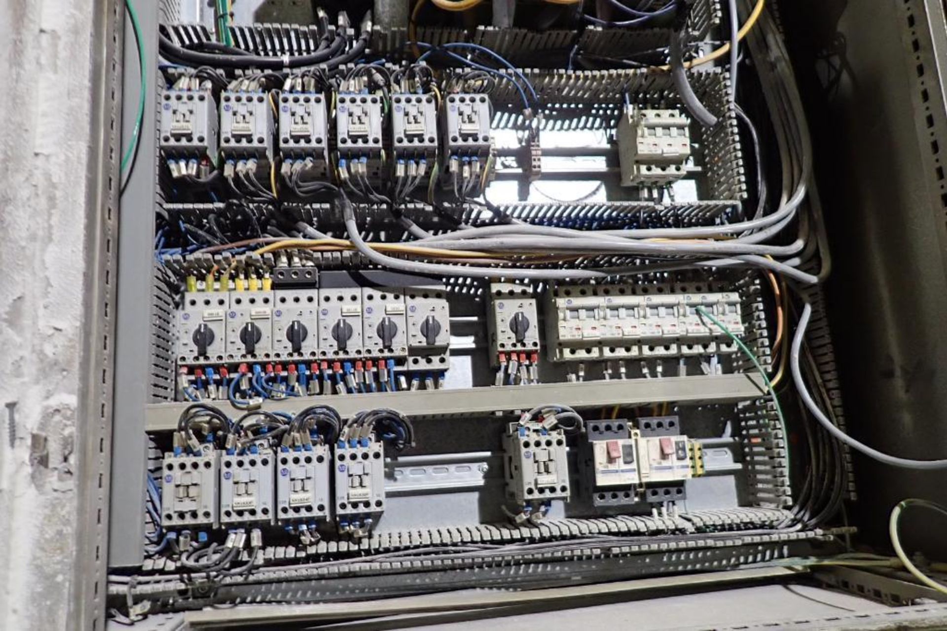 Canol control panel. (Located in Lodi, CA) - Image 18 of 33