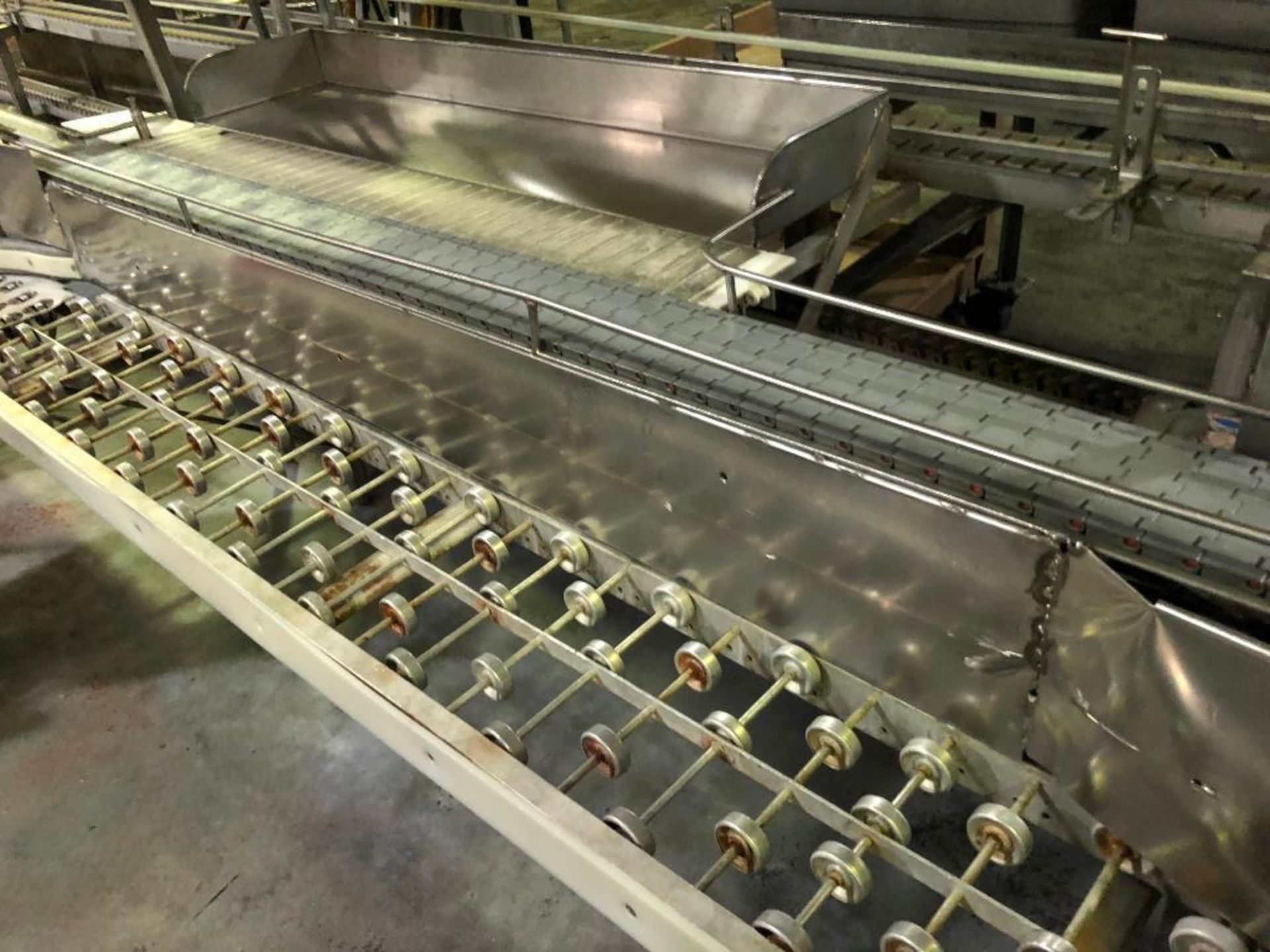 SS hand pack table/conveyor. (Located in Green Bay, WI)