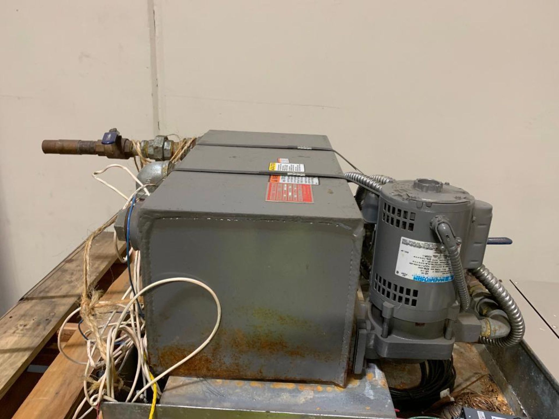 Bohn Heatcraft freon compressor w/ 2-fan condenser. (Located in Stockton, CA) - Image 21 of 34