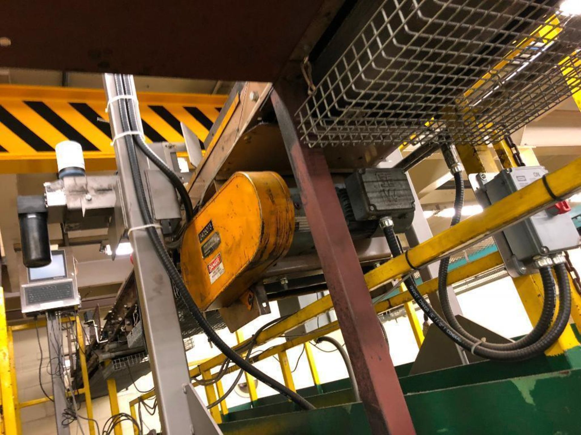 Mathews mild steel over head full case conveyor. (Located in Winona, ON Canada) - Image 16 of 18