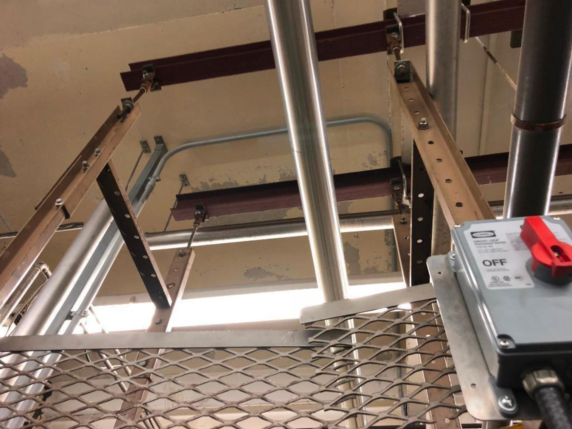 Mathews mild steel over head full case conveyor. (Located in Winona, ON Canada) - Image 10 of 18