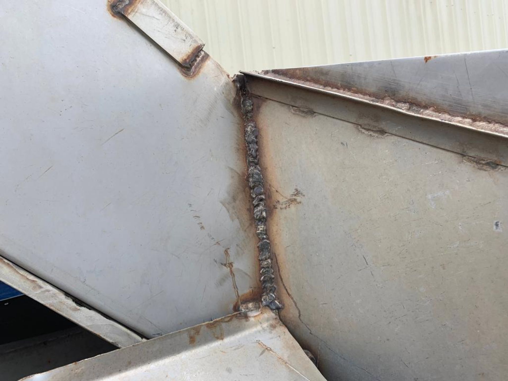 SS water hopper unloading bin w/incline conveyor. (Located in Faison, NC) - Image 8 of 24