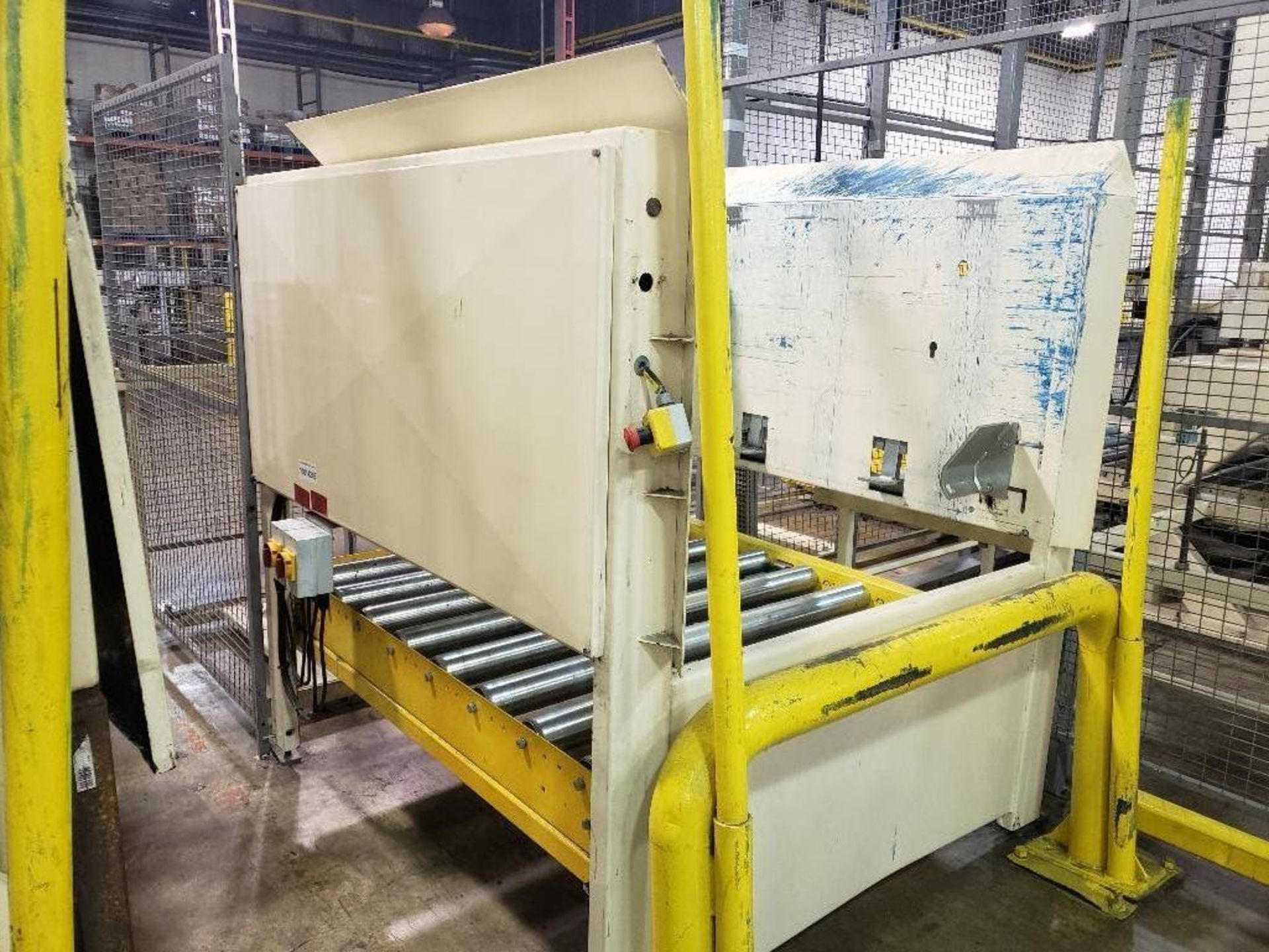 Pallet destacker - (Located in Newport, TN) - Image 2 of 4