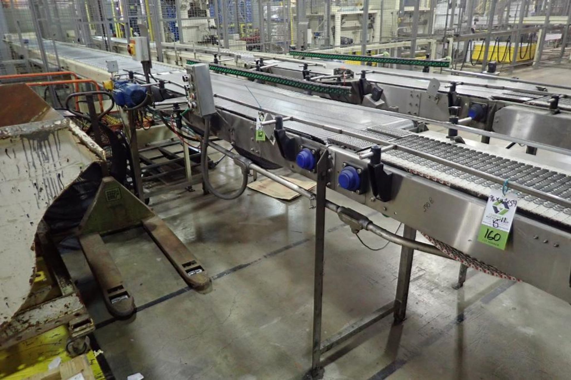 SS plastic belt conveyor - (Located in Newport, TN)