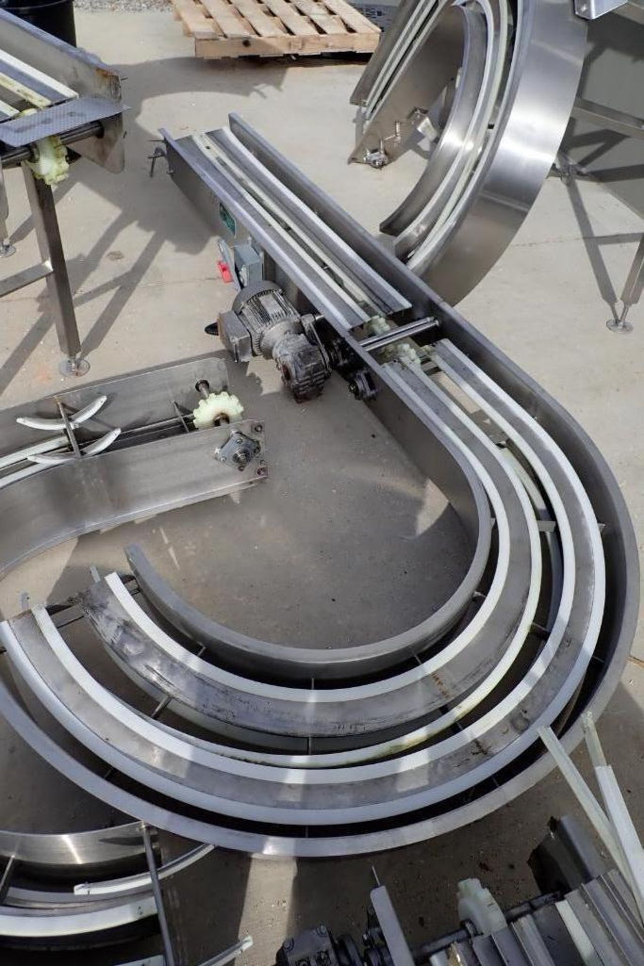 Hanover Conveying oval up spiral conveyor - (Located in Fayetteville, AR) - Image 2 of 6