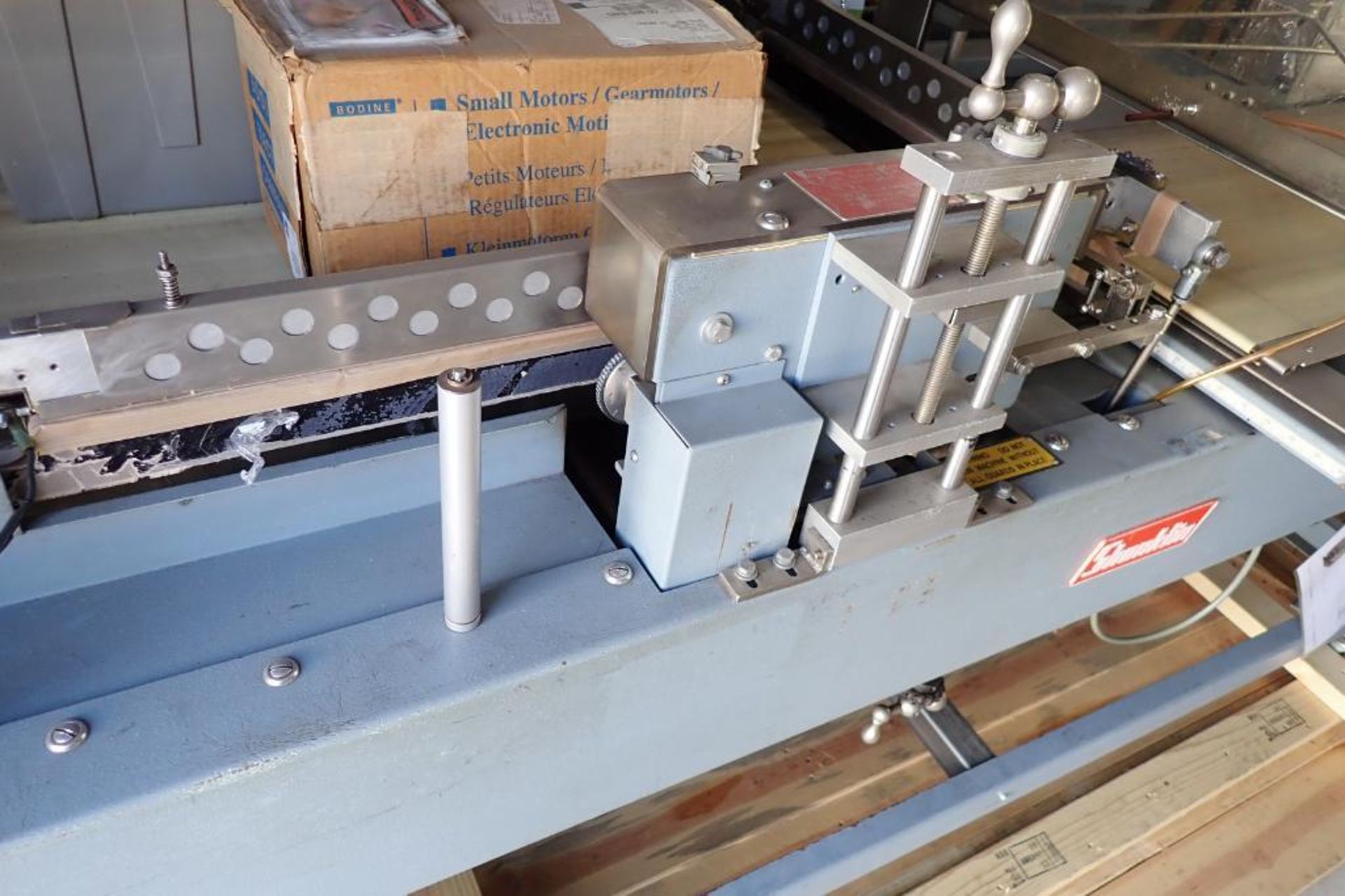 Shanklin L-bar sealer - (Located in Fayetteville, AR) - Image 9 of 10