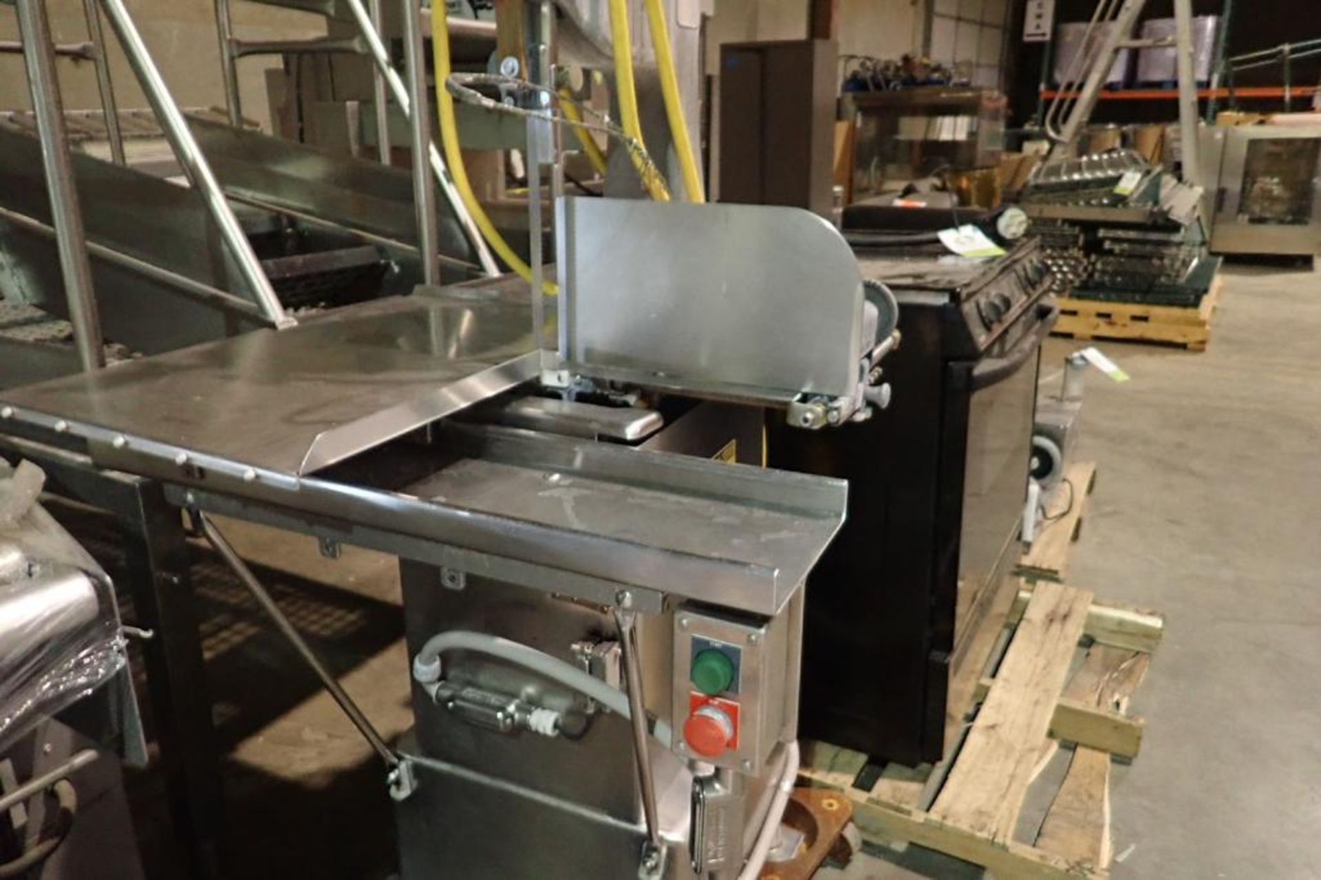 Butcher Boy SS vertical bandsaw - (Located in Omaha, NE) - Image 2 of 5