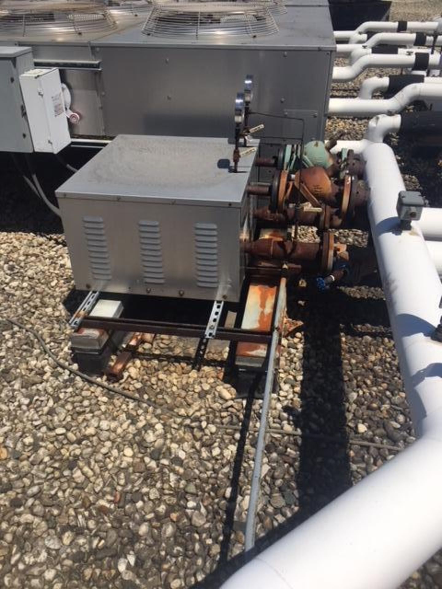 (2) 2008 Liebert 6-fan roof top dry condensers - (Located in Naperville, IL) - Image 3 of 9