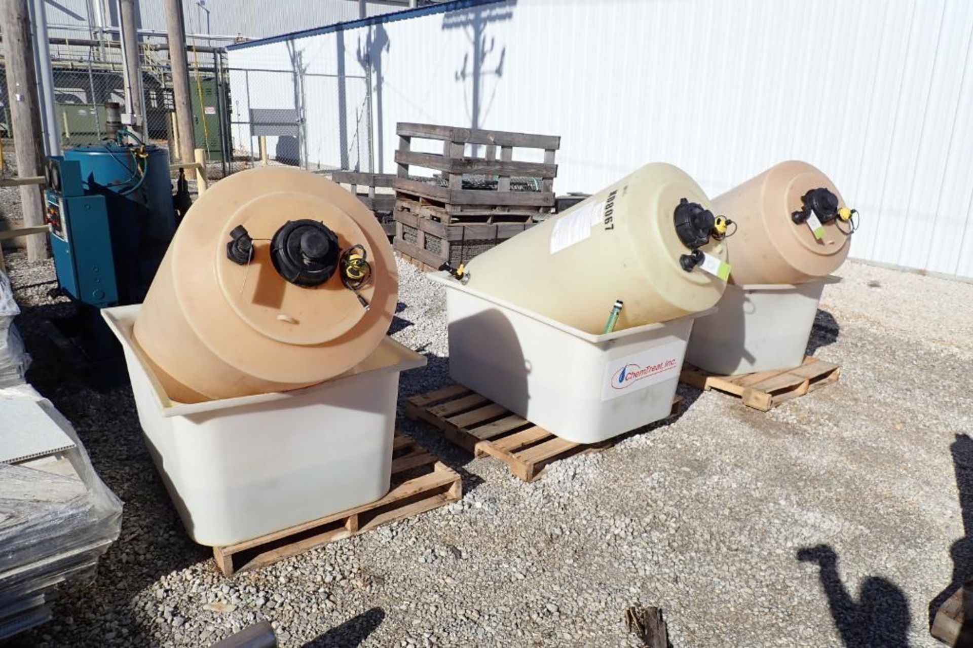 (3) Poly chemical 150 Gal. storage tanks - (Located in Fayetteville, AR)