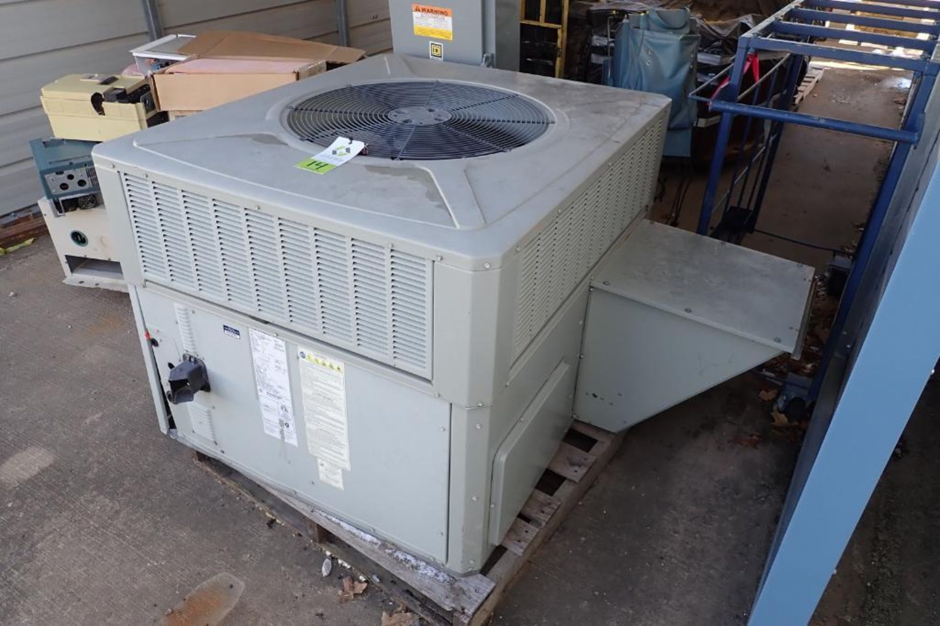 2012 Trane AC Unit - (Located in Fayetteville, AR) - Image 4 of 8