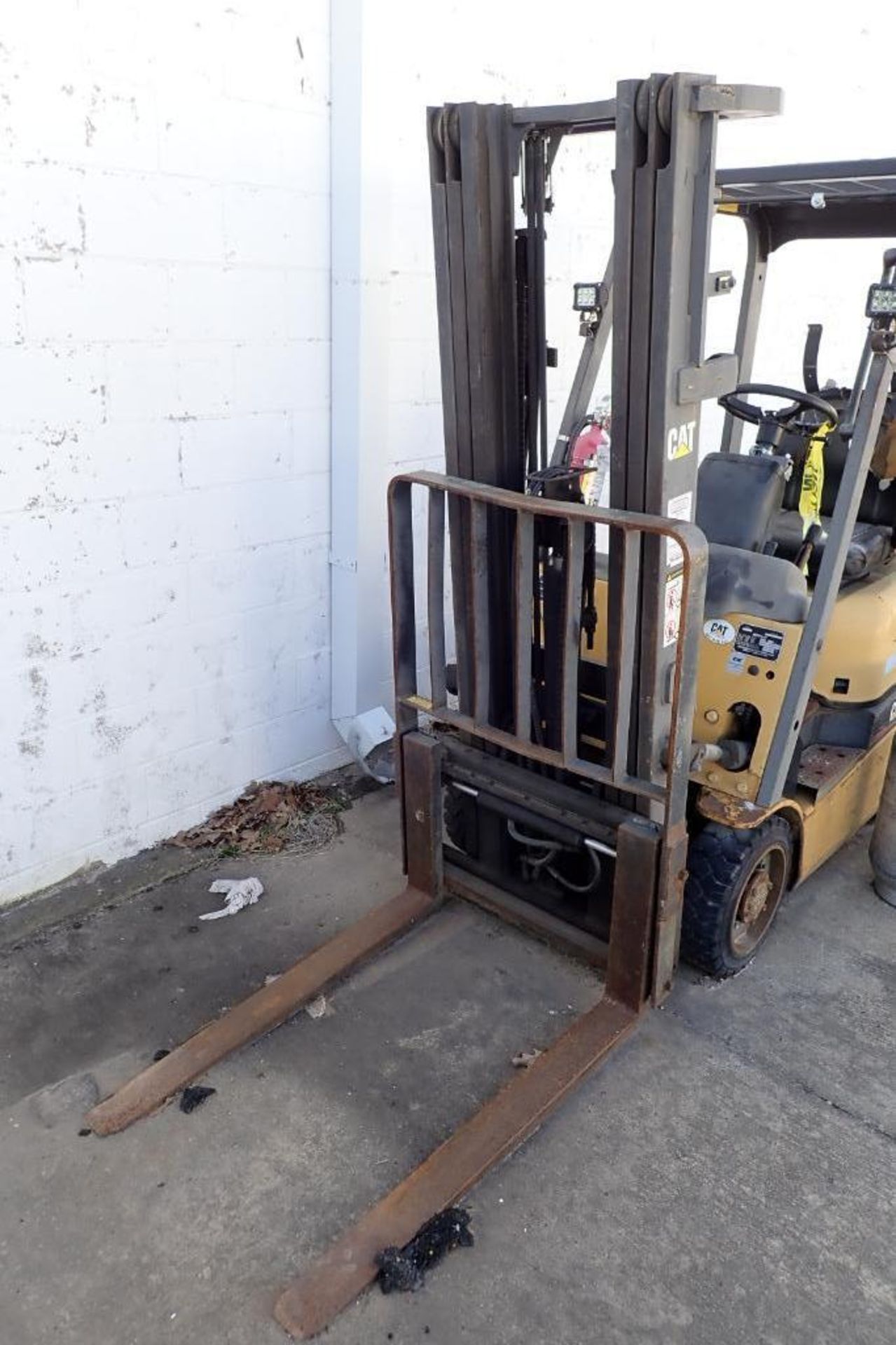 Caterpillar 3000 lb. forklift - (Located in Fayetteville, AR) - Image 3 of 8