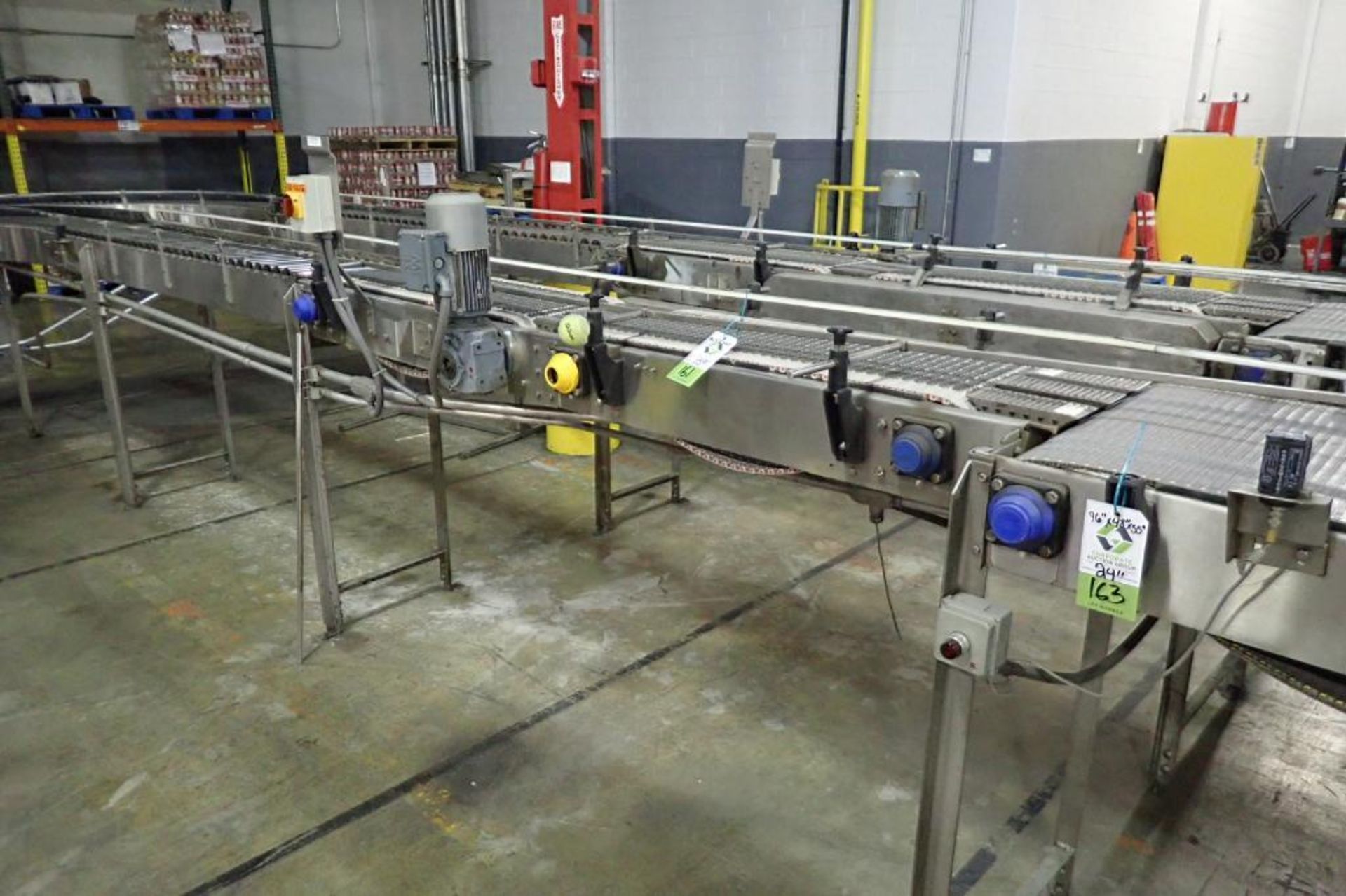 SS plastic belt conveyor - (Located in Newport, TN)