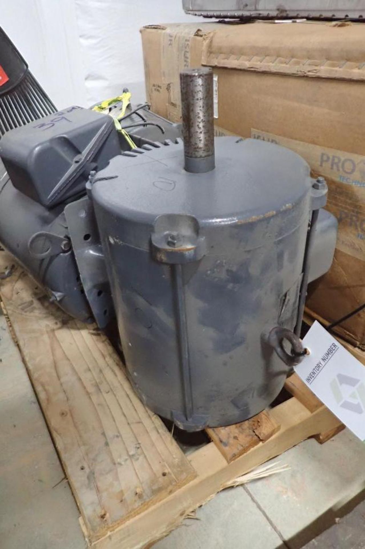 (3) 10 hp rebuilt never used electric motors - (Located in Fayetteville, AR) - Image 2 of 7
