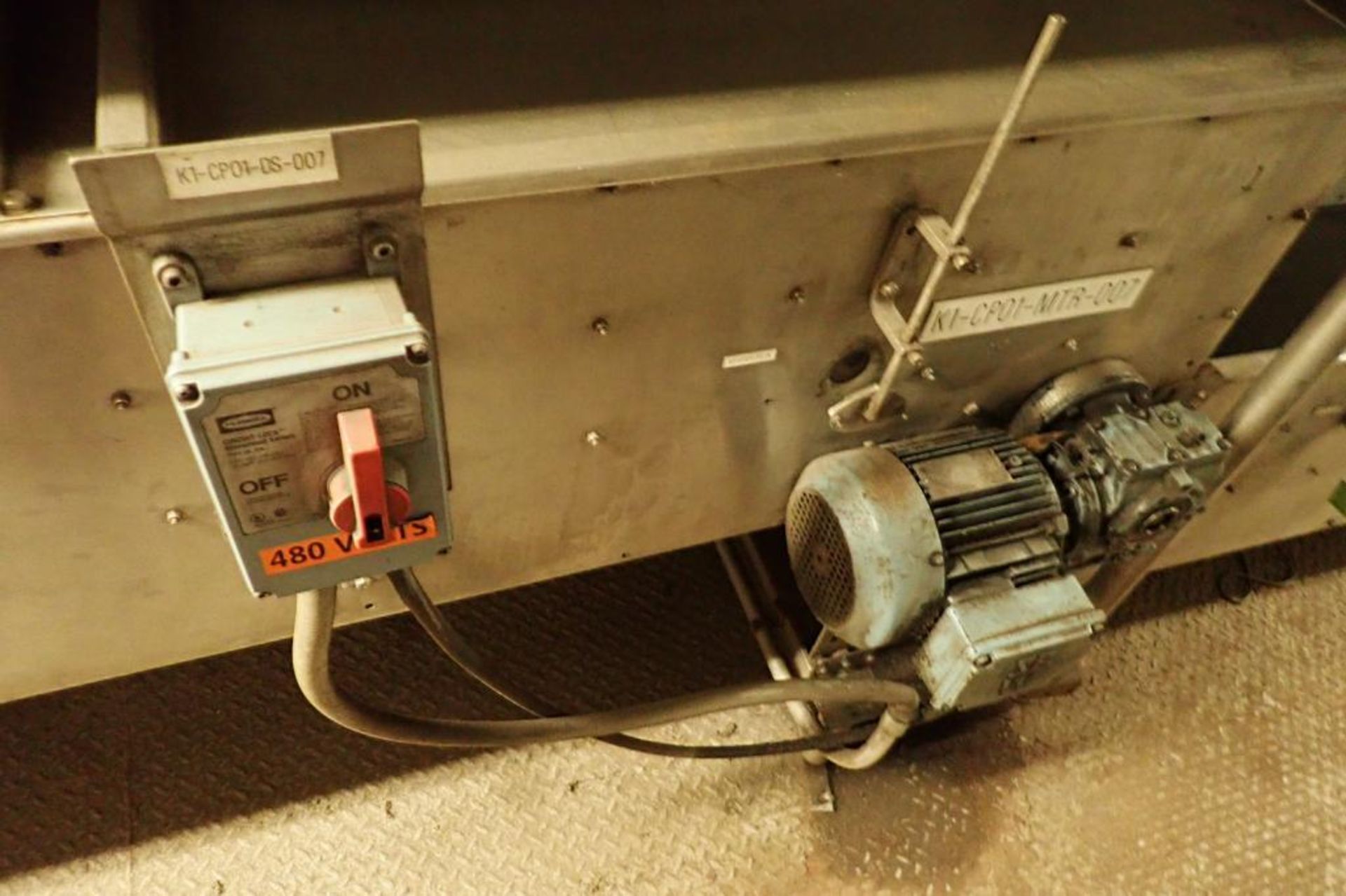 SS plastic interlock cleated belt conveyor - (Located in Newport, TN) - Image 8 of 10