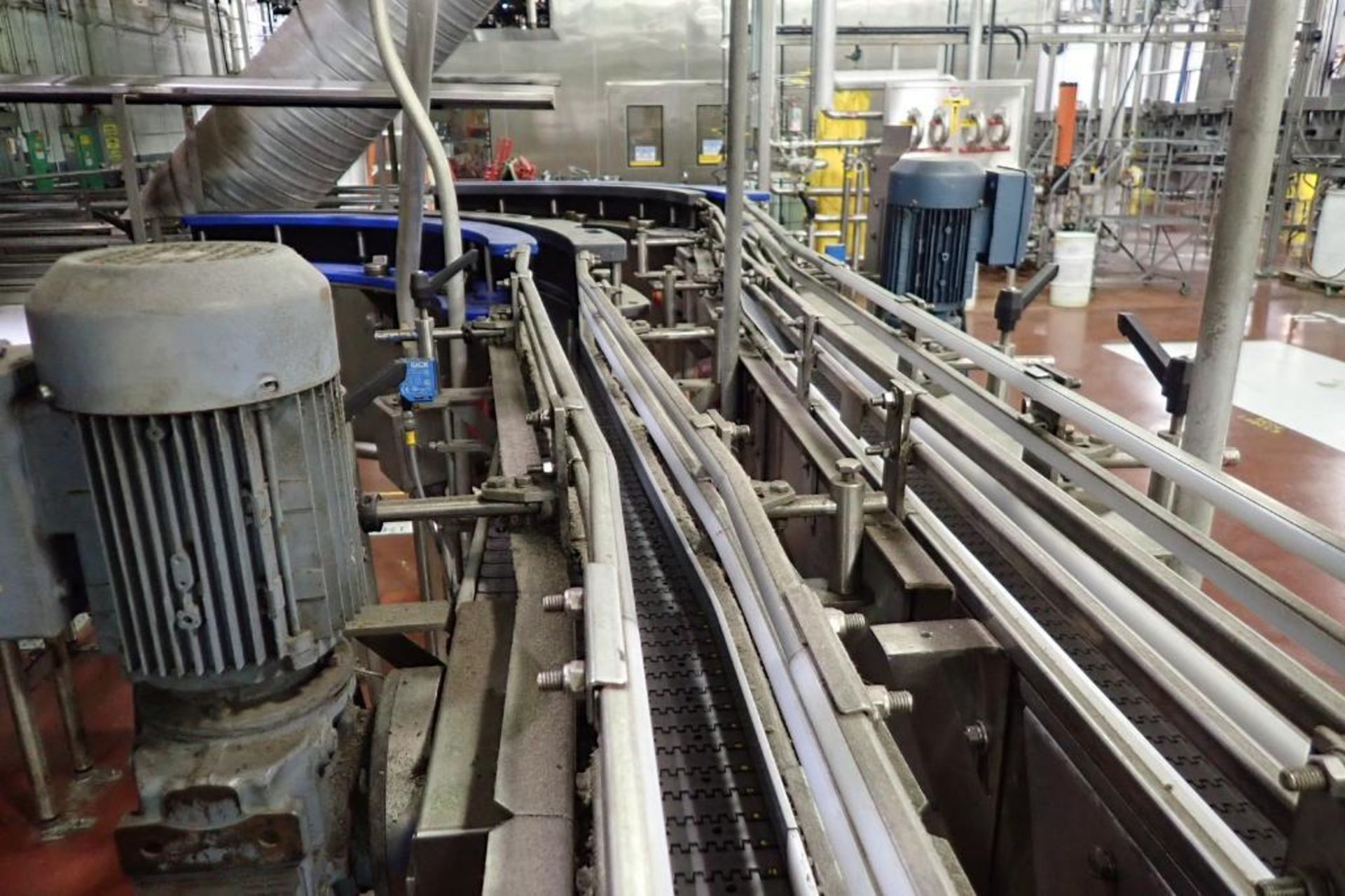 Dual lane SS adjustable U-shape can conveyor - (Located in Newport, TN) - Image 15 of 15