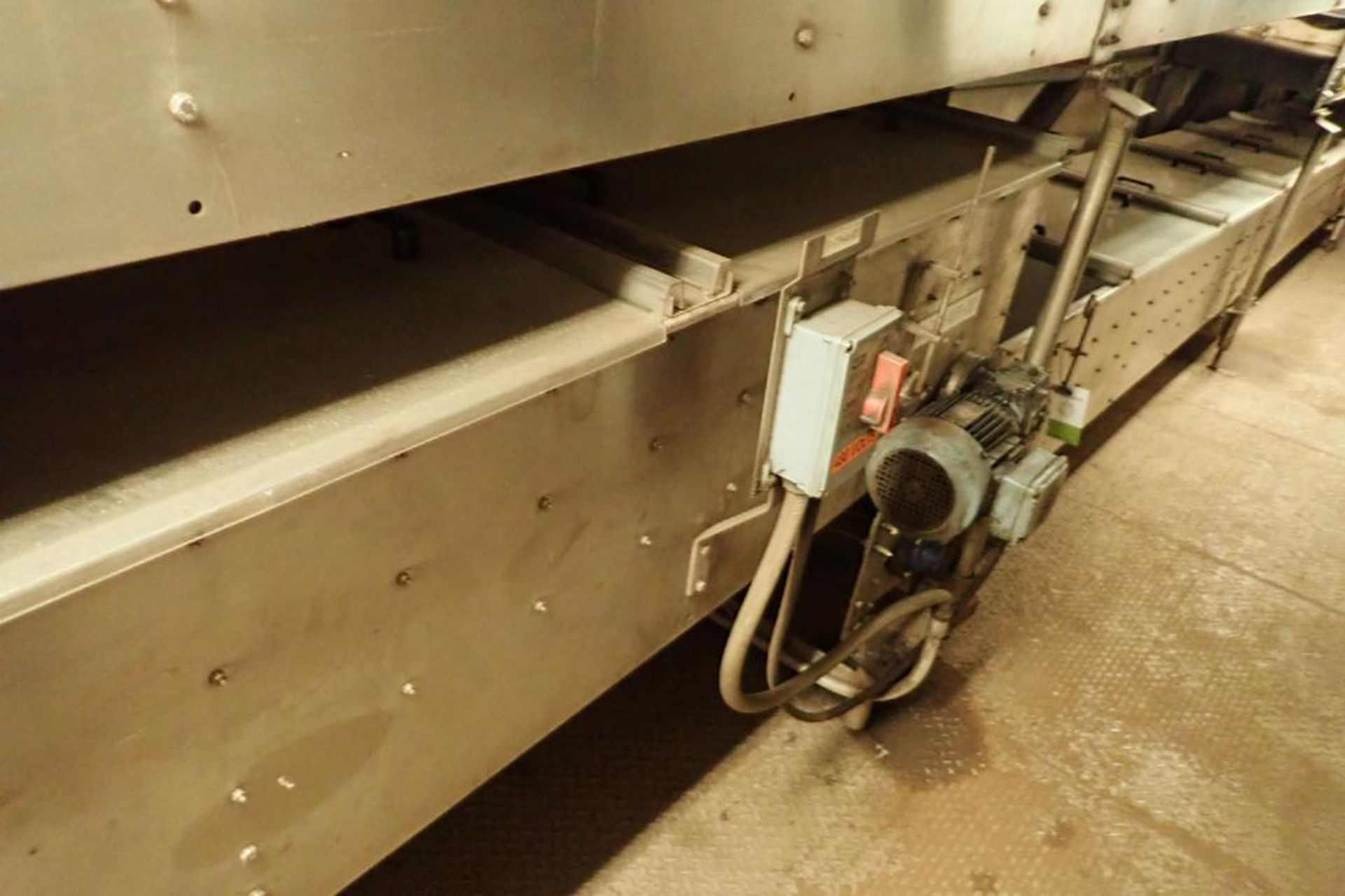 SS plastic interlock cleated belt conveyor - (Located in Newport, TN) - Image 7 of 10