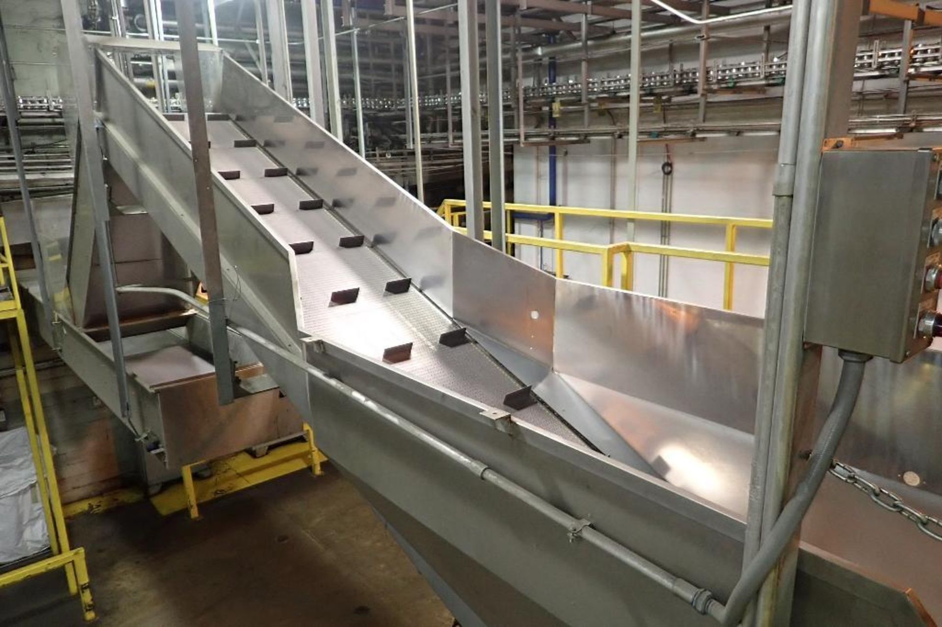 Cleated SS incline conveyor - (Located in Newport, TN) - Image 2 of 2