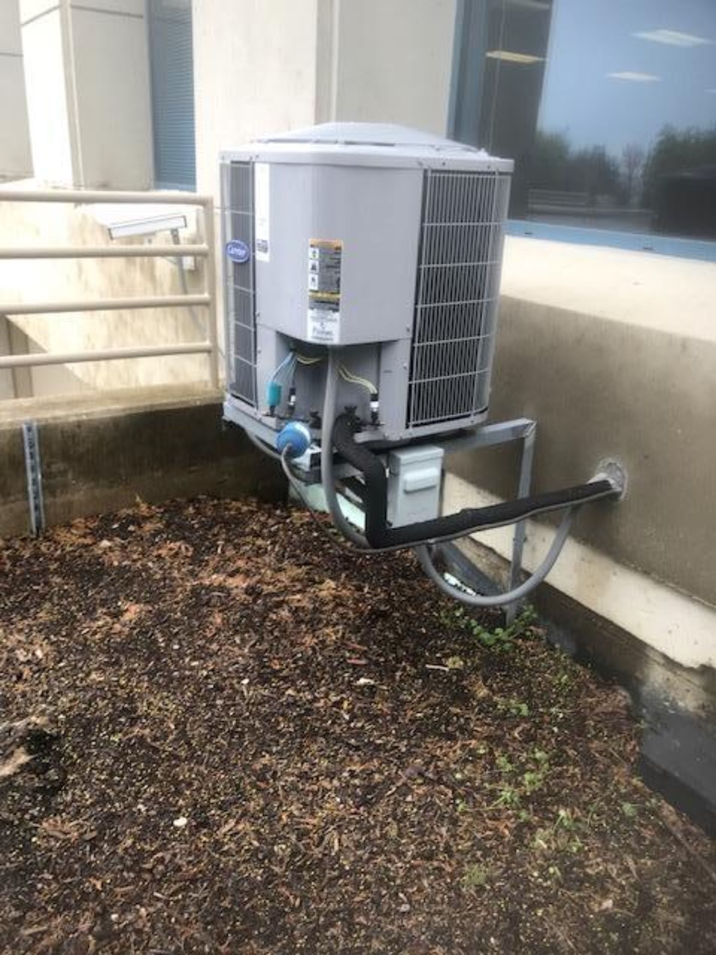 AC Cooling Unit {Located in Naperville, IL}