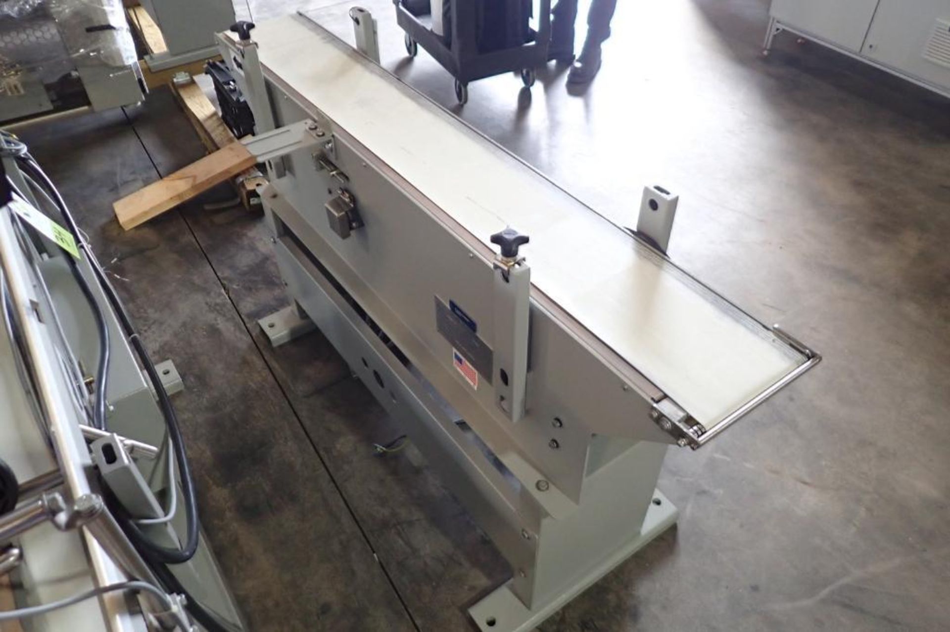 Stork Texwrap transfer conveyor, Model STE-SA438, SN SA0213, white vinyl belt, 60 in. long x 7.5 in. - Image 4 of 6