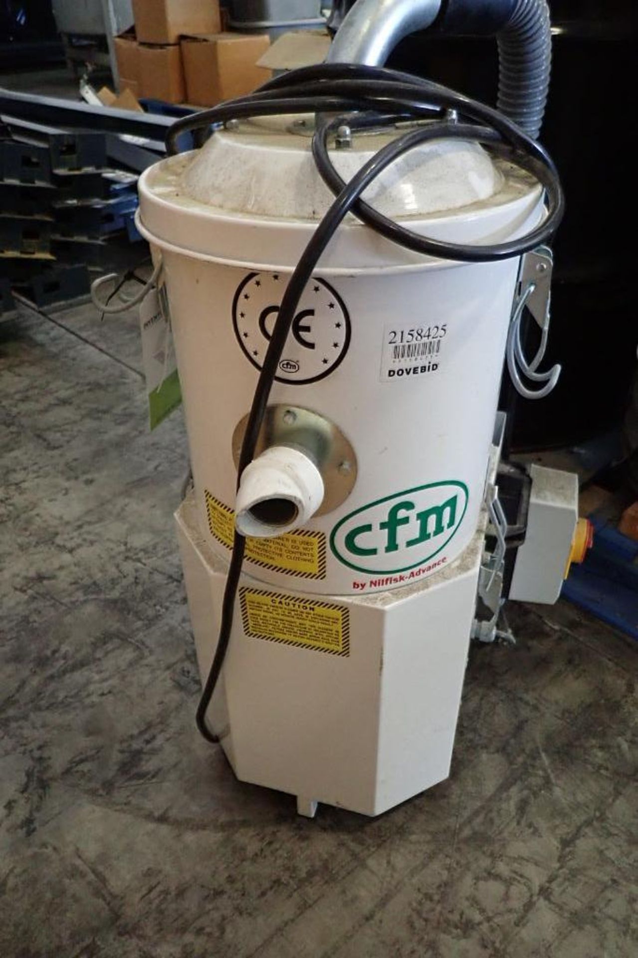 CFM Nilfisk vacuum, Type 4-3101N1ATM, SN 09AE483, 120 volt { Rigging Fee: $25} - Image 4 of 7