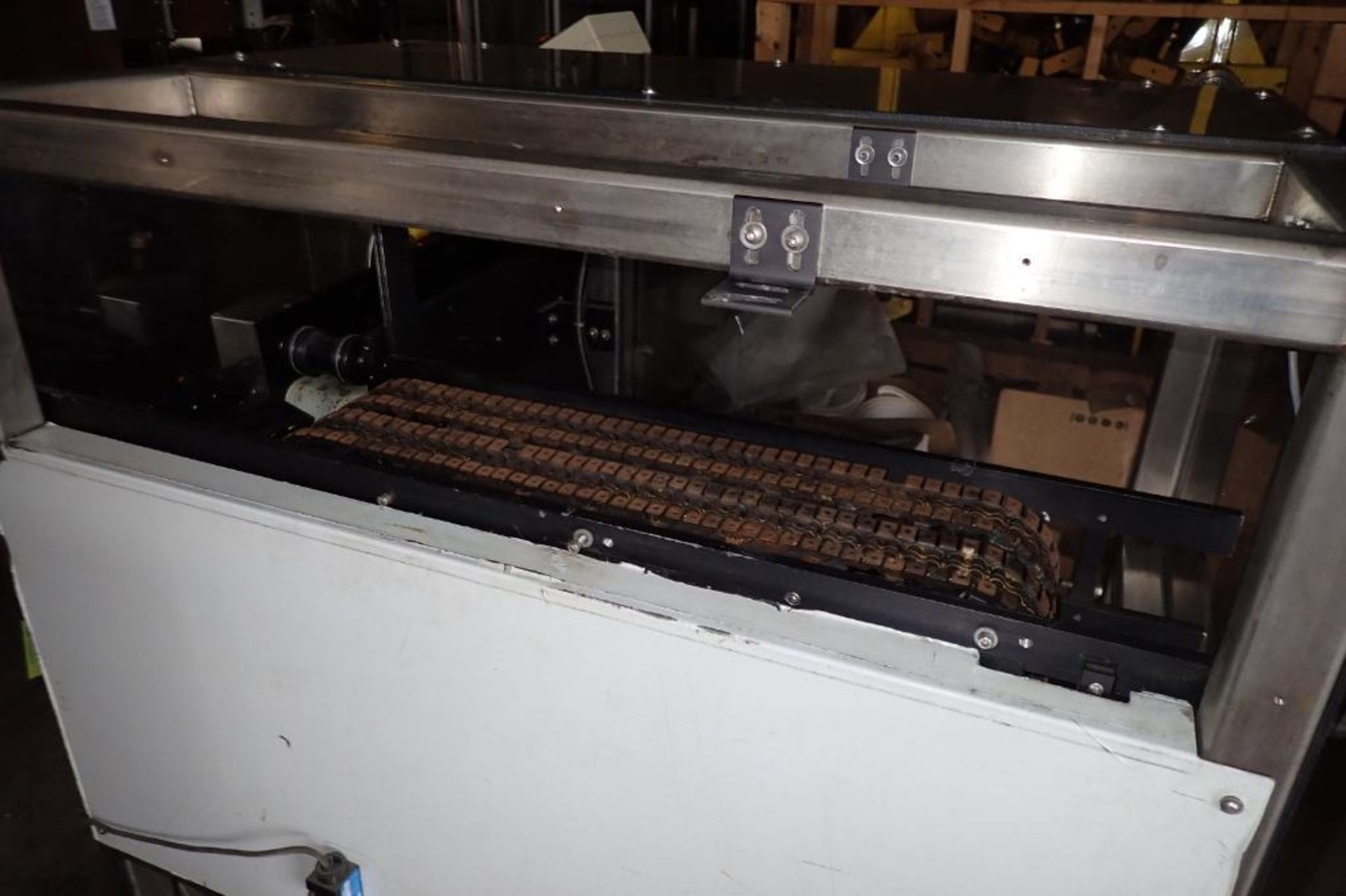 2003 Westlund 90 degree feeder, SN 793, 5 in. wide belts, Allen Bradley panelview 300 Micro { - Image 5 of 29