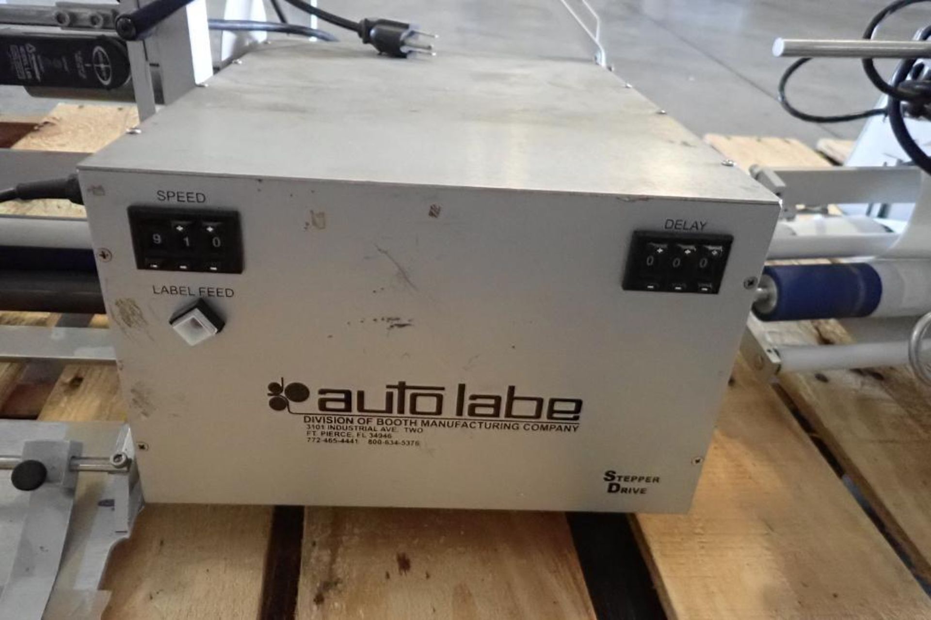 Label-Aire label splicer, Model ASDU, SN 0240850850308, 115 volt, 1 ph. { Rigging Fee: $25} - Image 11 of 12