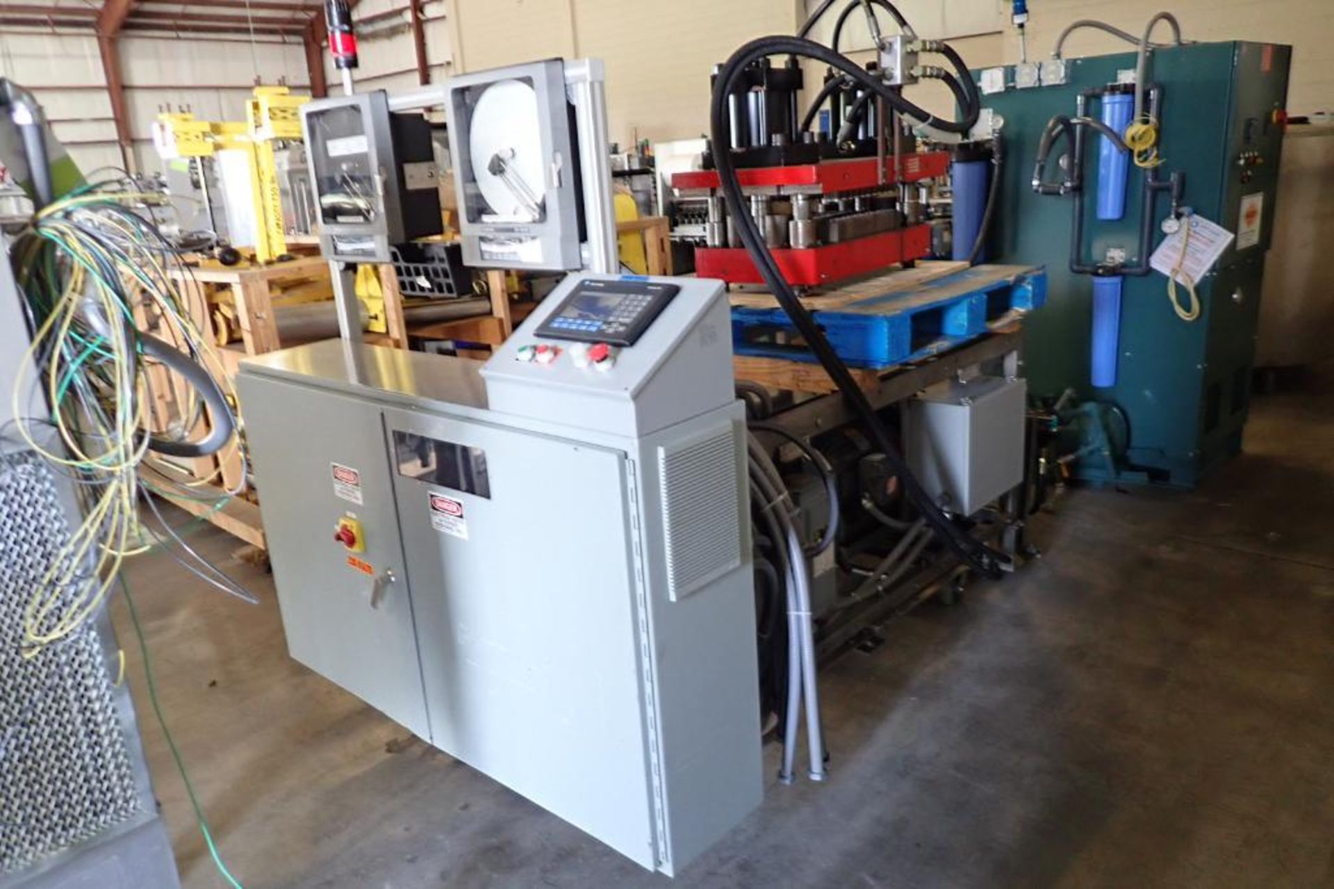 Pasteurizing control skid, 40 spot hydraulic press with hydraulic power pack, (2) Anderson AV-9000 - Image 3 of 22