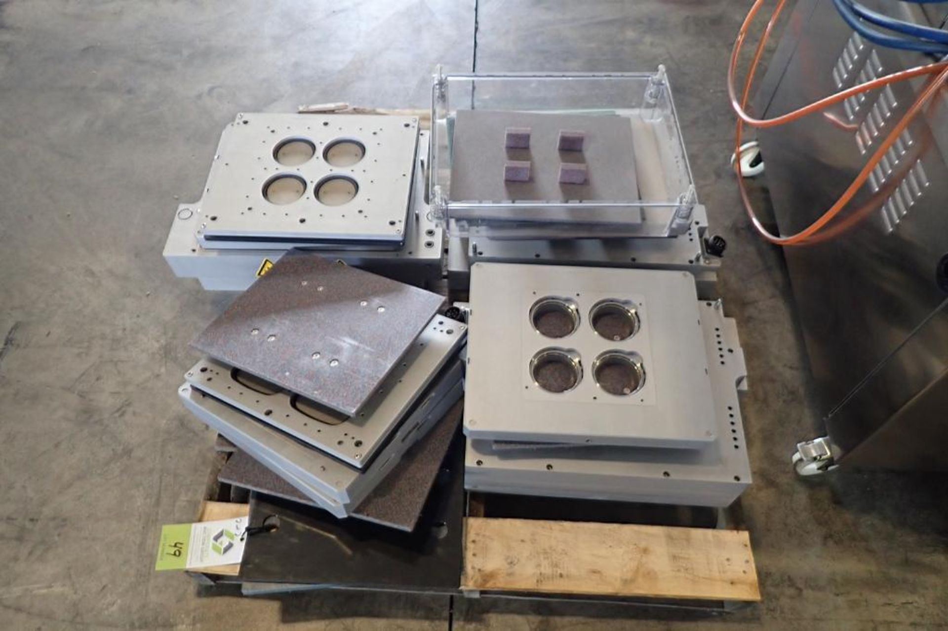 2014 Multivac tray sealer, Model T200, SN 192165, 220 volt, 3 phase, with pallet of spare plates ( - Image 14 of 19