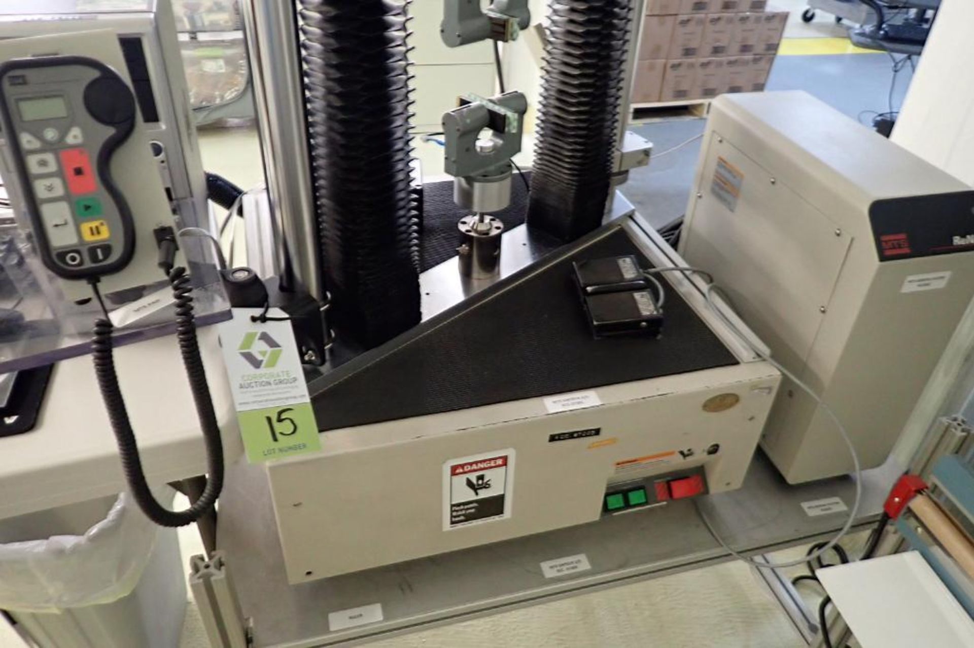 MTS Sintech tensile strength tester, Model 2/S 20 in./min, SN 2S/992/053, 120 volt, 1 ph. { - Image 2 of 14