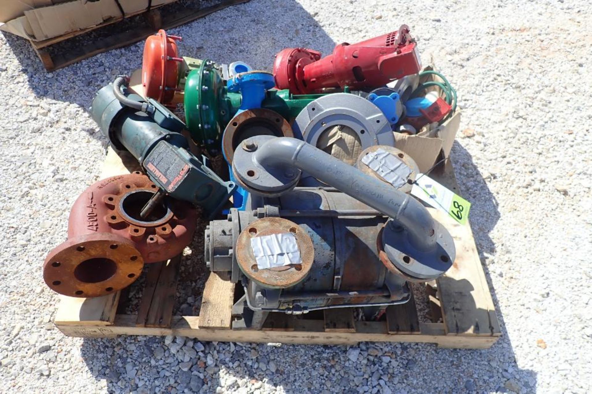 Lot of misc. valves and pumps - (Located in Fayetteville, AR)