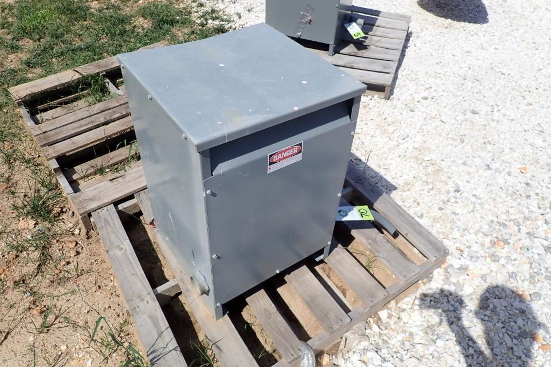 Square D 3 phase transformer - (Located in Fayetteville, AR) - Image 3 of 4