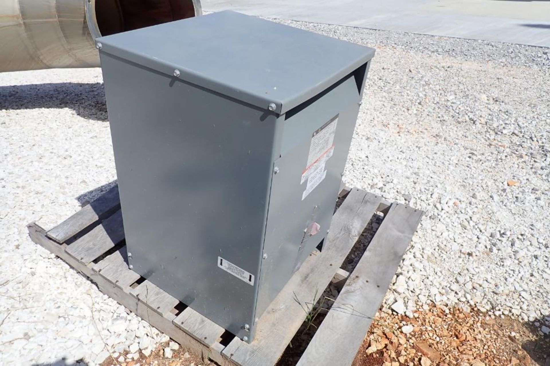 Square D 3 phase transformer - (Located in Fayetteville, AR) - Image 2 of 5