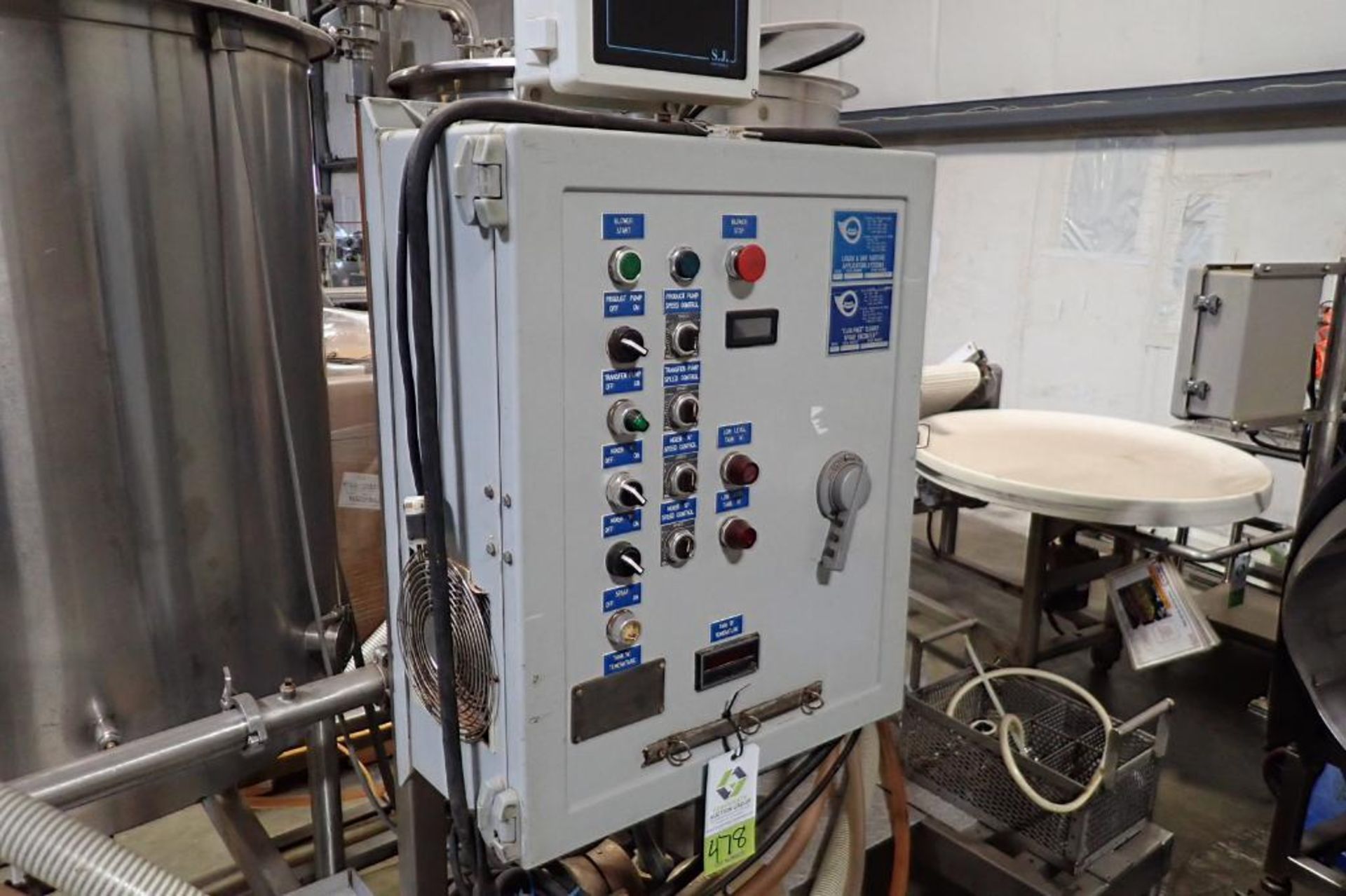 Spray Dynamics liquid and dry additive system. {Located in Visalia, CA} - Image 3 of 25