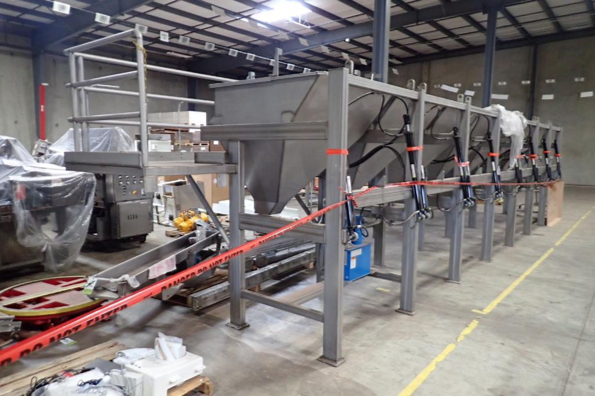 SS 7-station tote dumping system. {Located in Visalia, CA} - Image 3 of 13