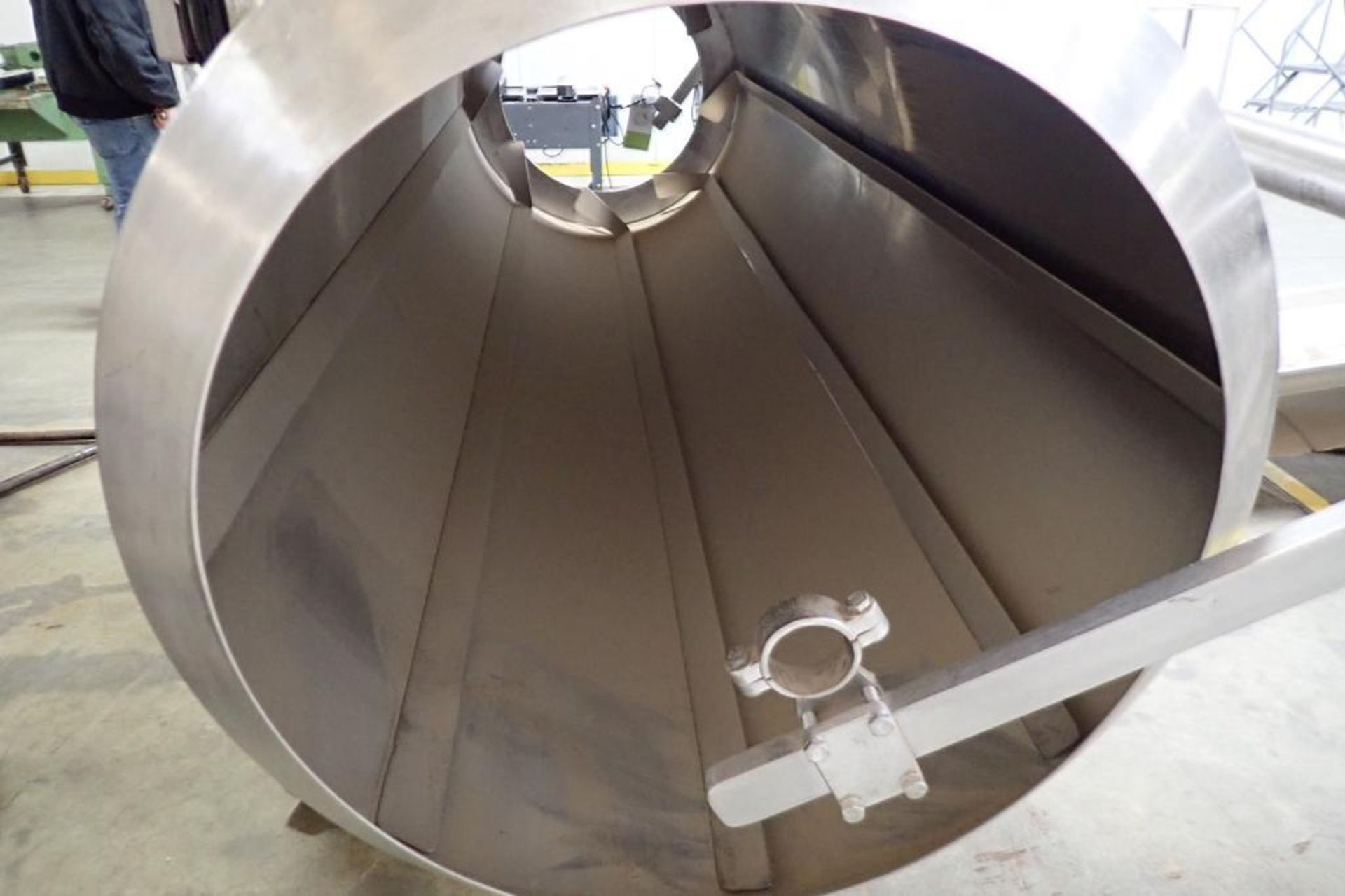 Spray Dynamics soft flite coating drum. {Located in Visalia, CA} - Image 16 of 17