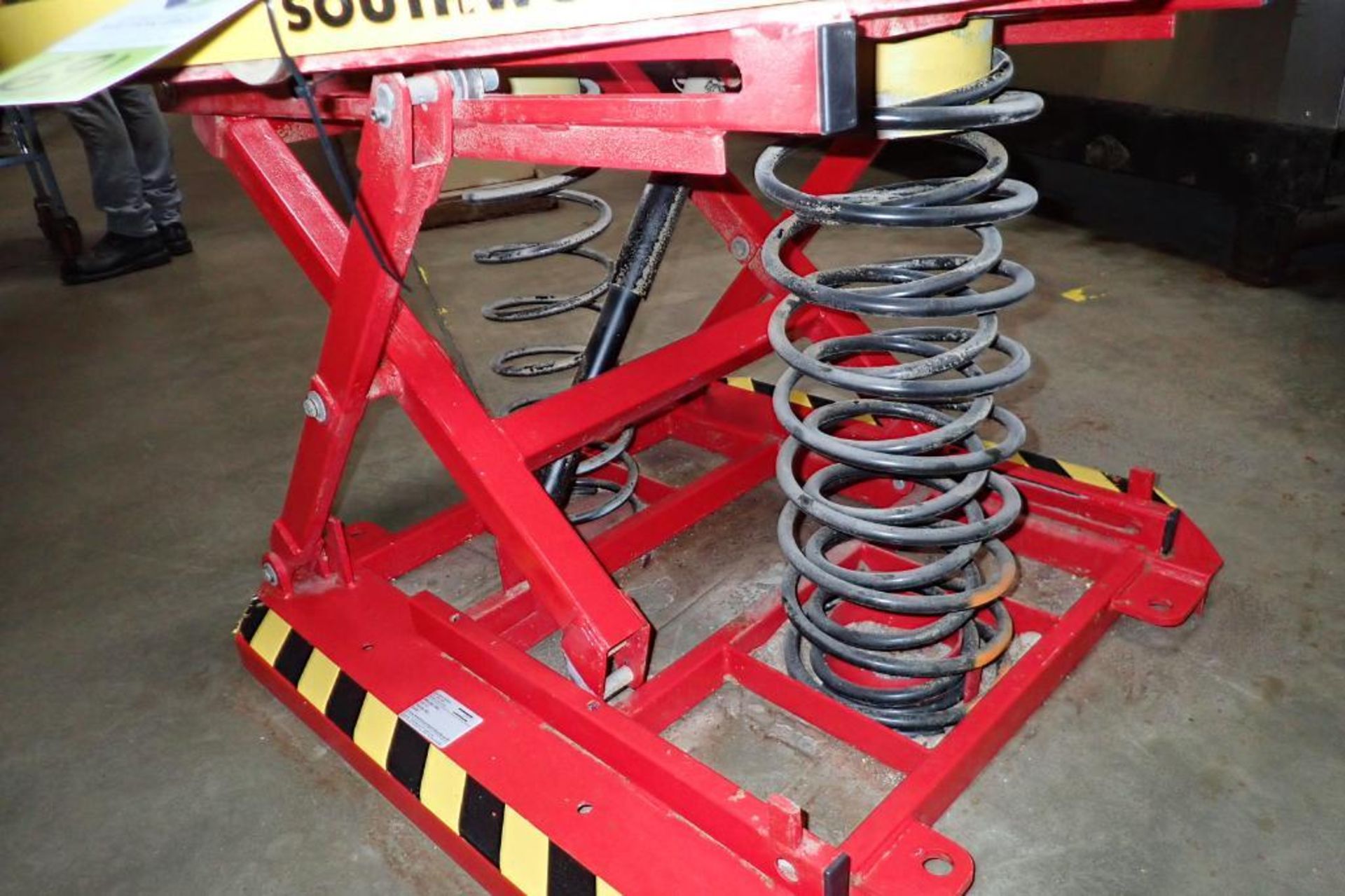 South Worth mild steel pallet lift. {Located in Visalia, CA} - Image 3 of 4