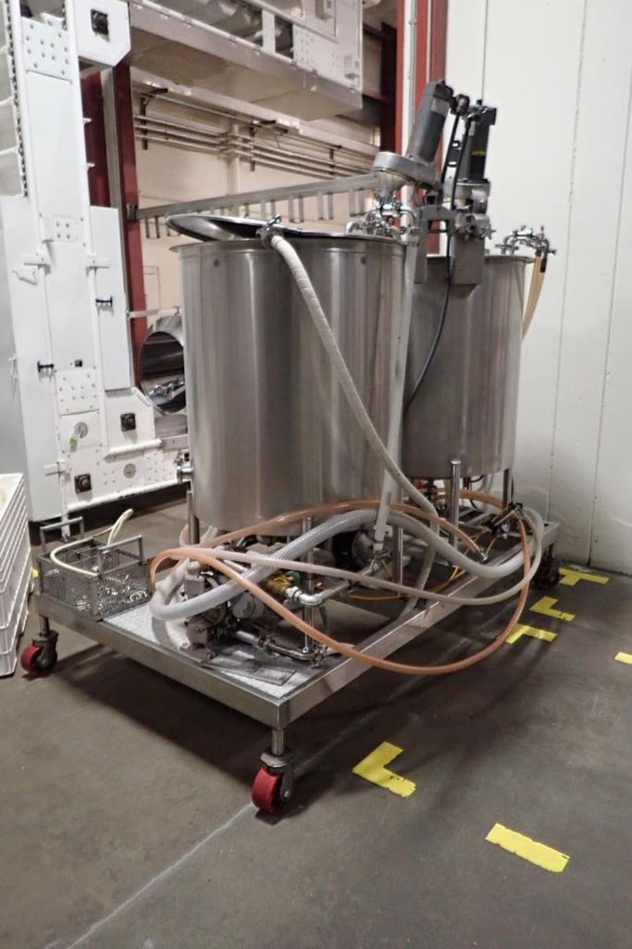 Spray Dynamics liquid and dry additive system. {Located in Visalia, CA} - Image 17 of 25